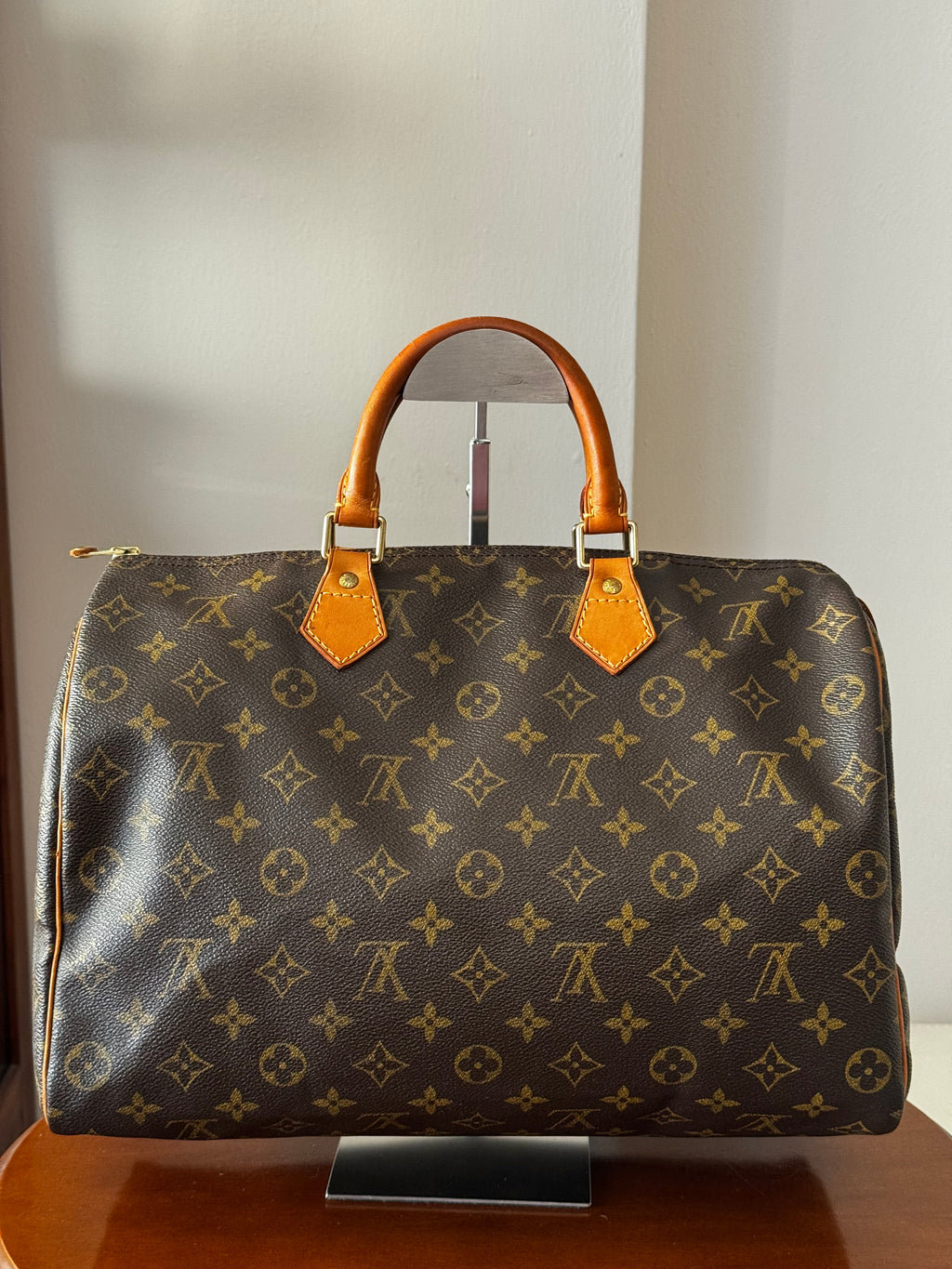 Louis Vuitton Speedy 35