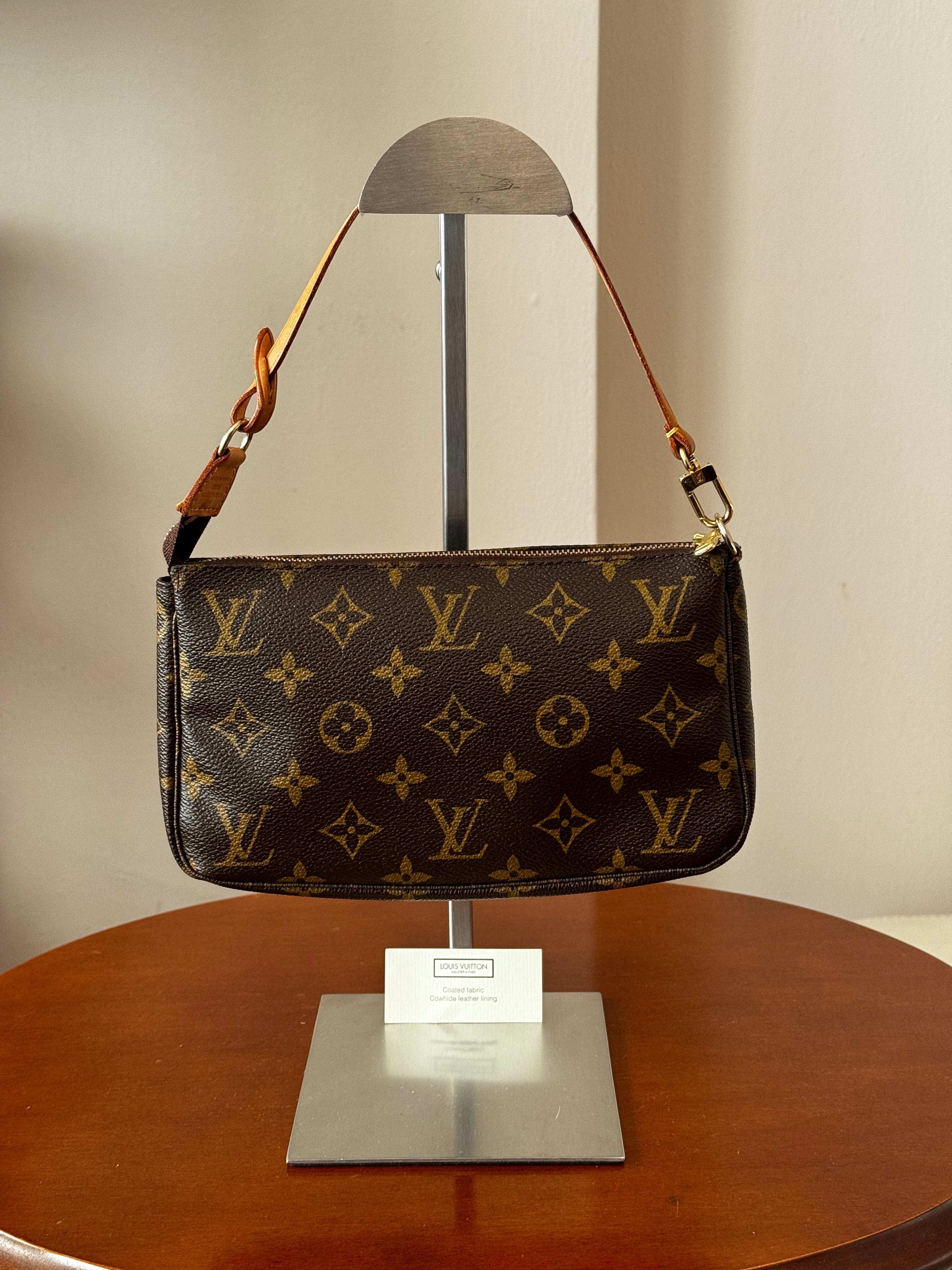 Louis Vuitton Pochette Accessoires