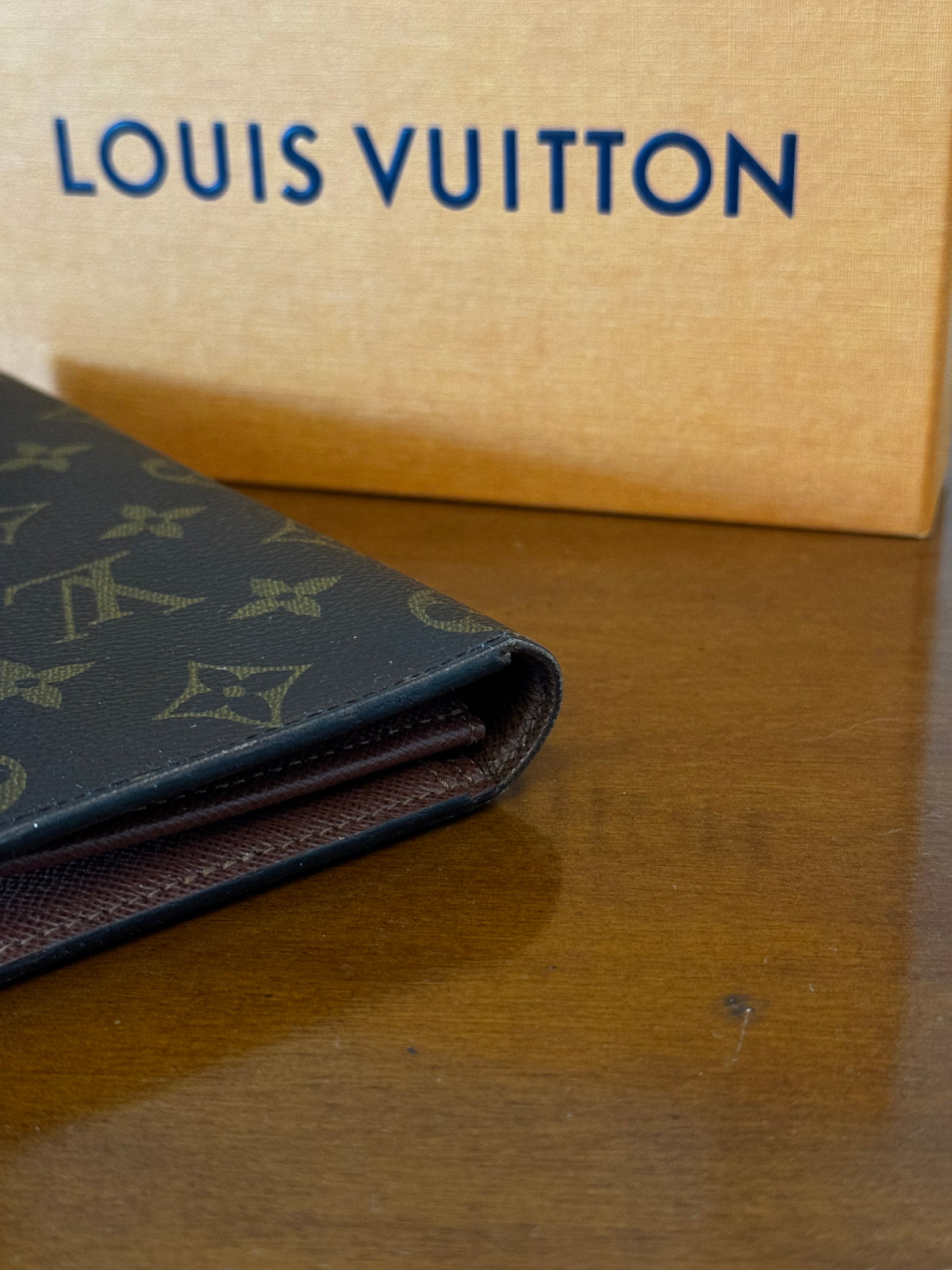 Louis Vuitton Brazza