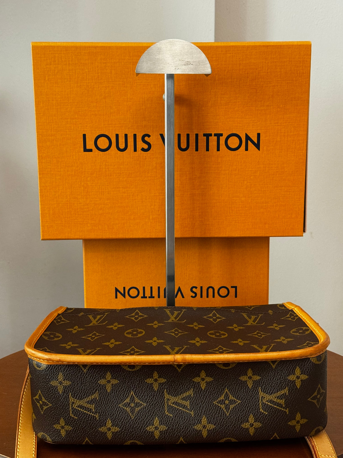 Louis Vuitton Sologne