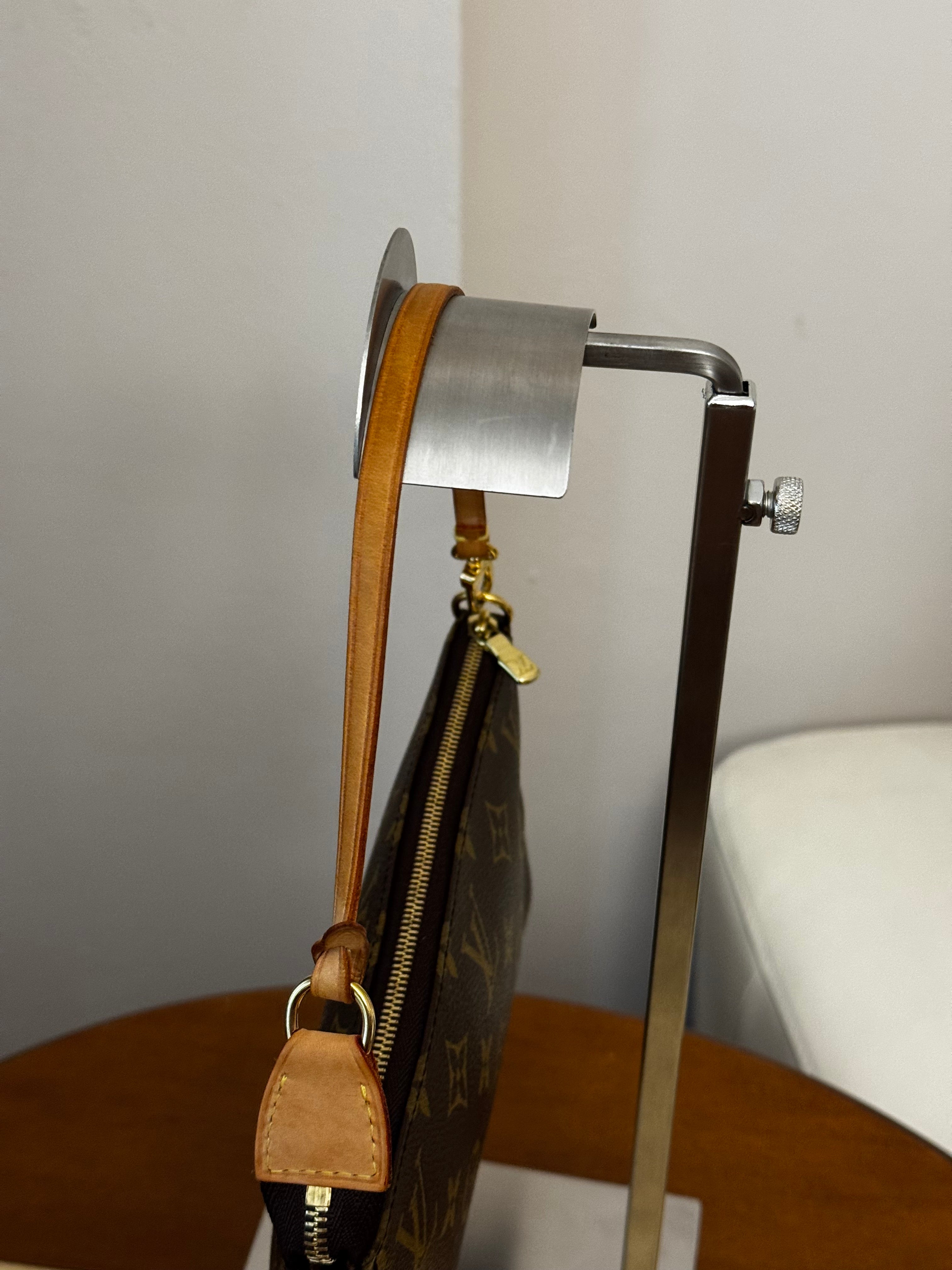 Louis Vuitton Pochette Accessories