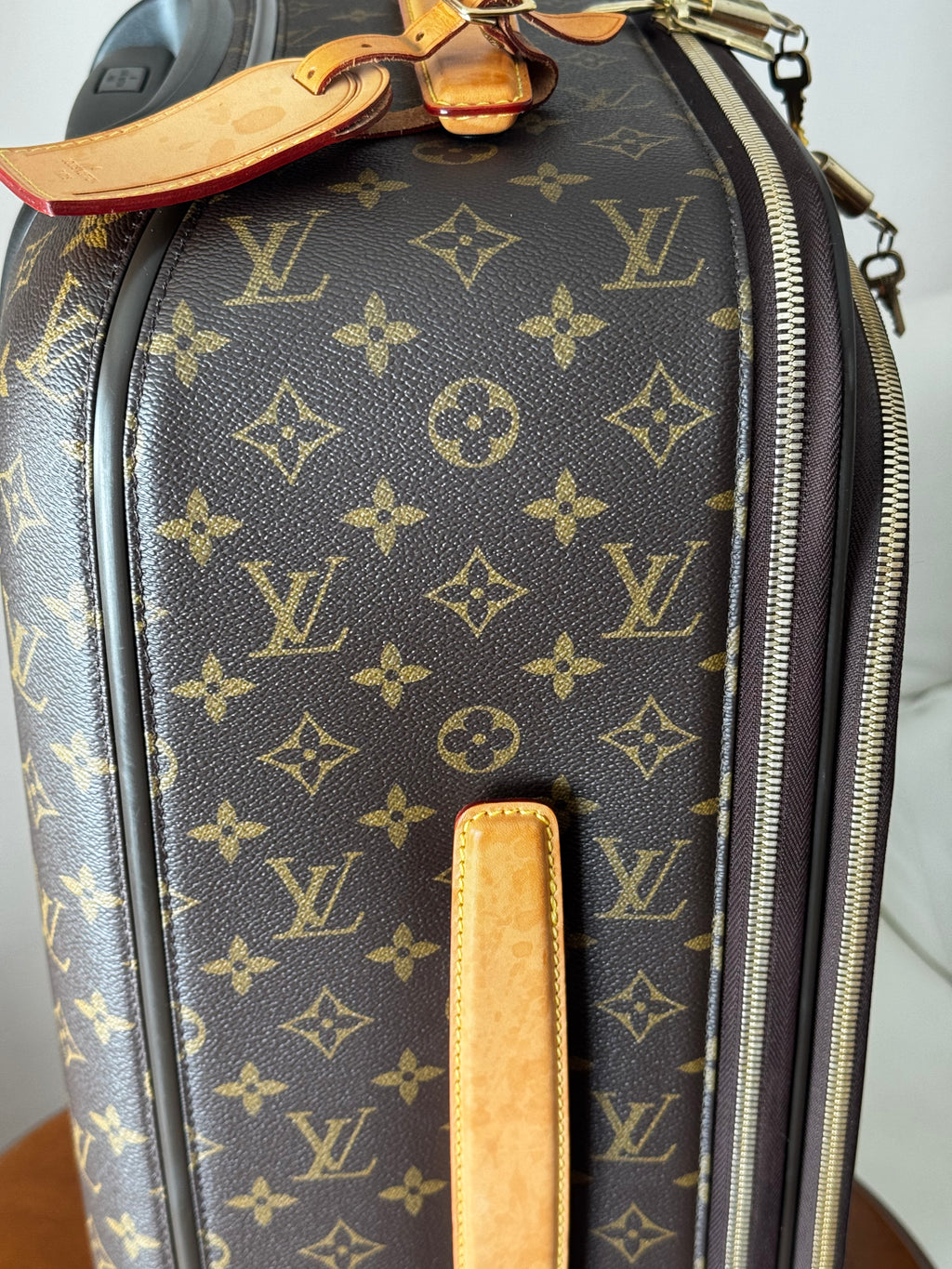 Louis Vuitton Pégase 50