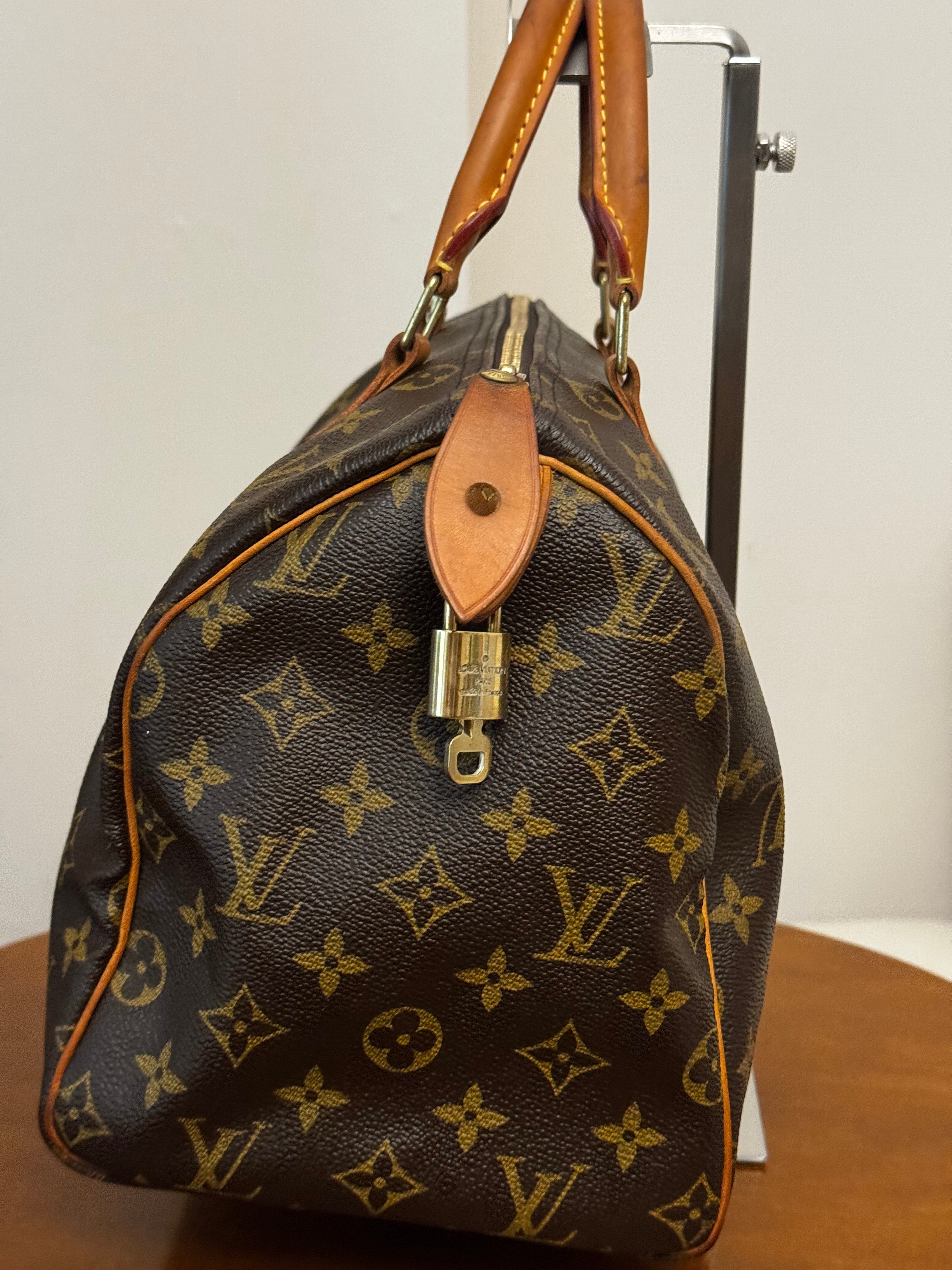 Louis Vuitton Speedy 30