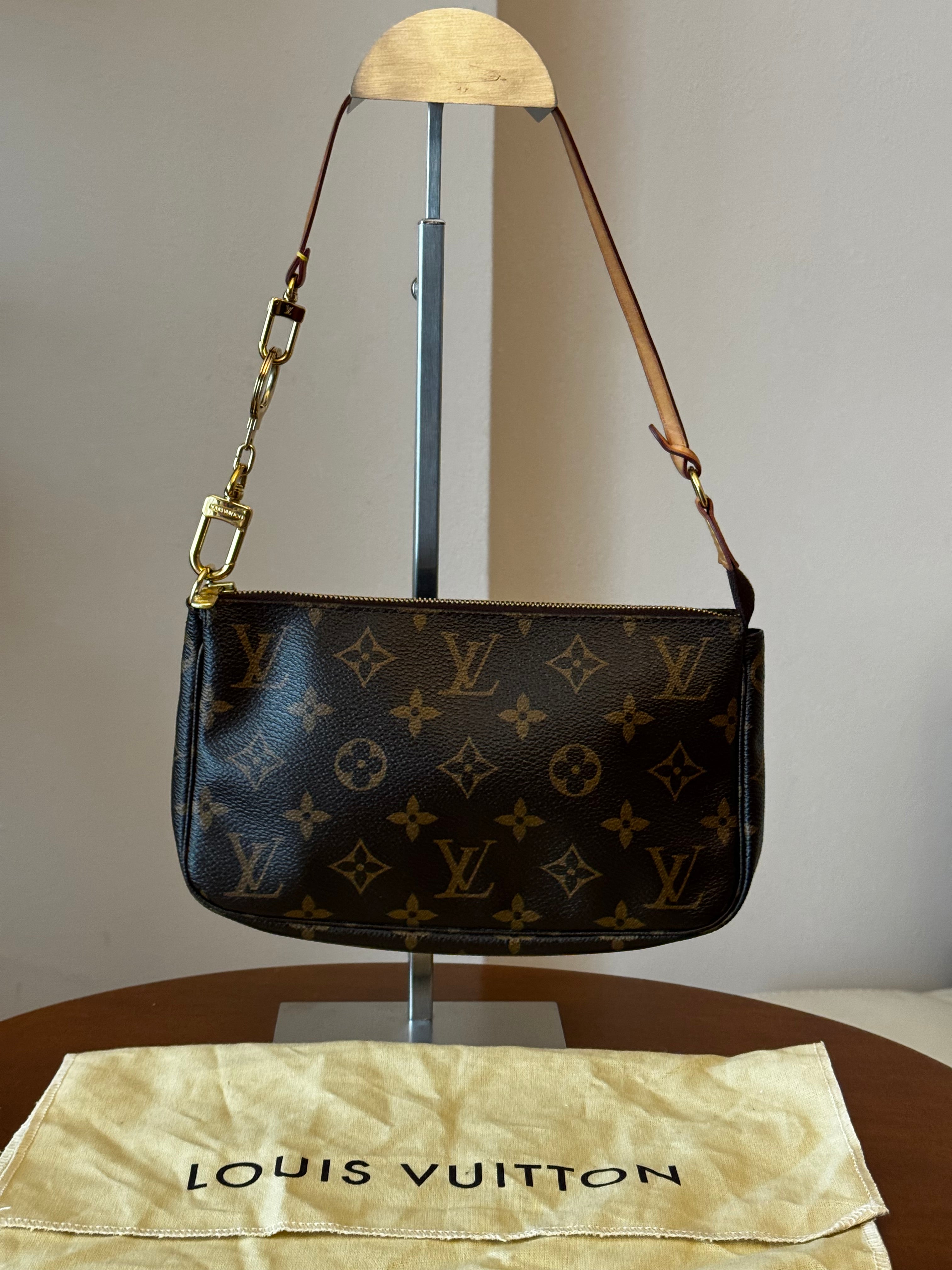 Louis Vuitton Pochette Accessoires