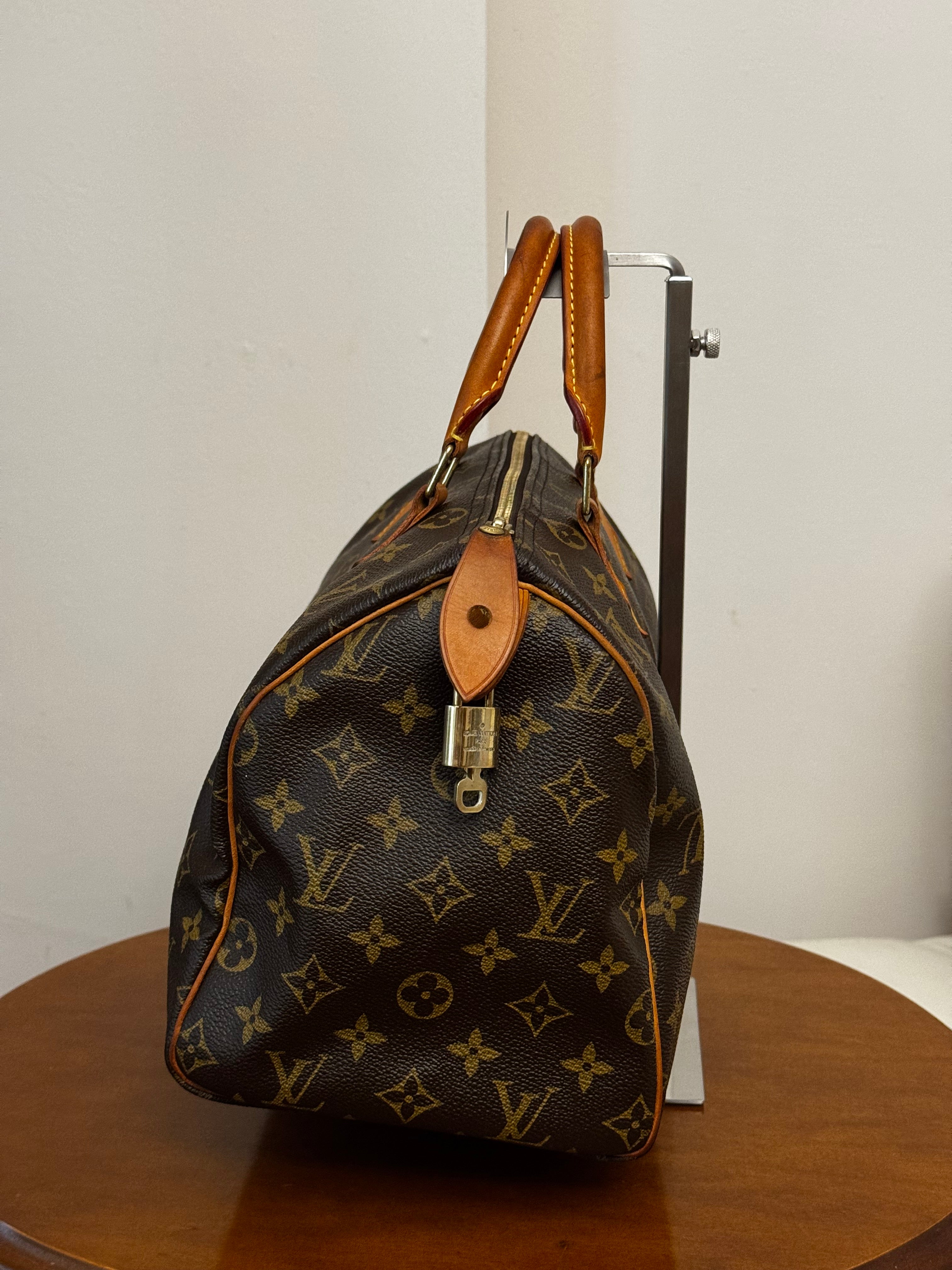 Louis Vuitton Speedy 30