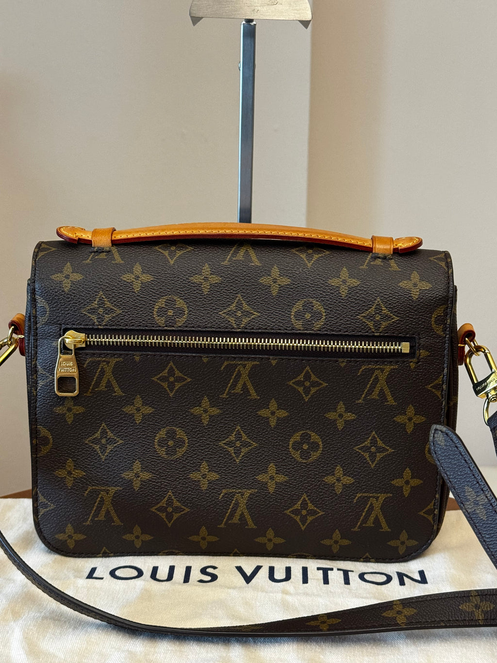 Louis Vuitton Metis