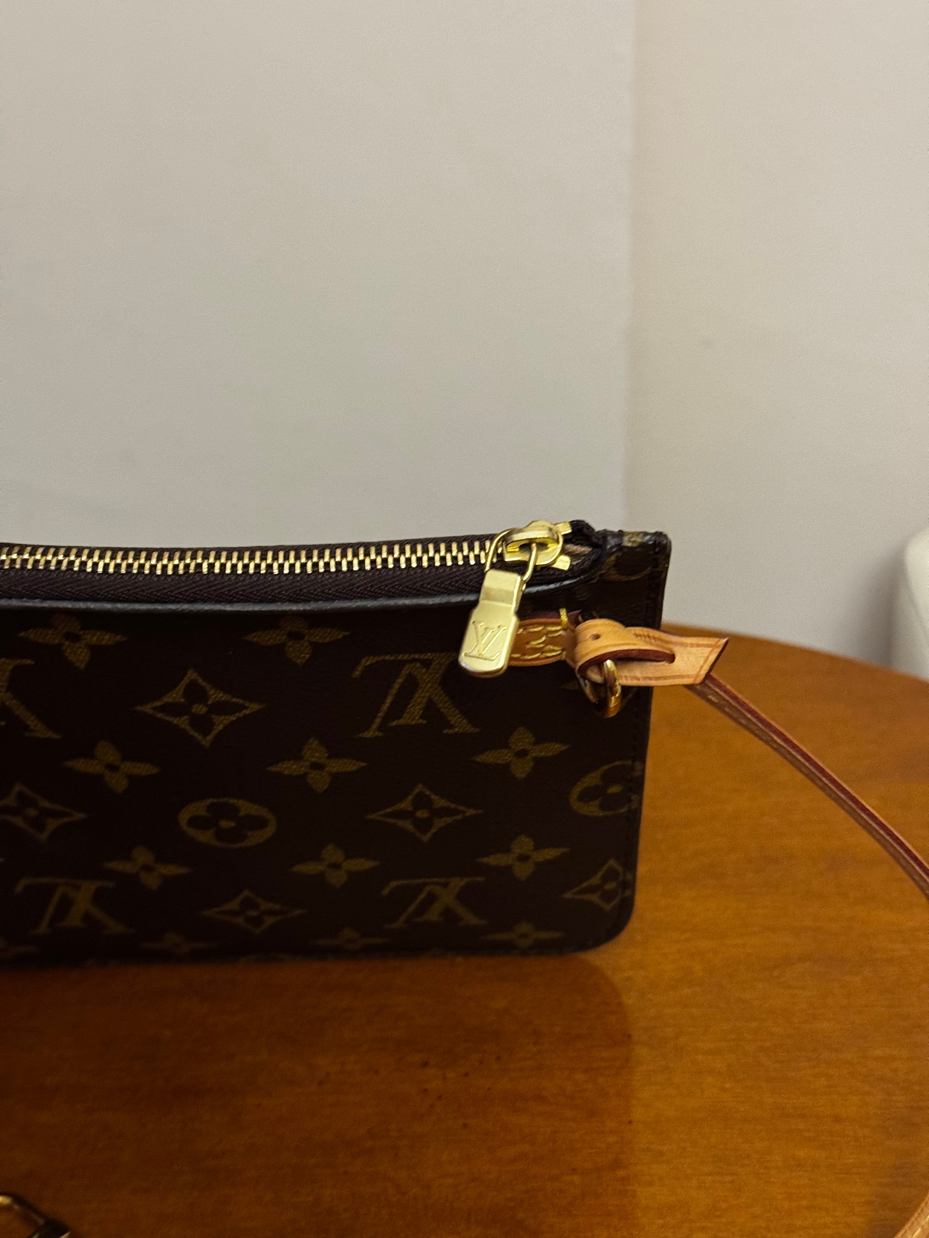 Louis Vuitton Pochette