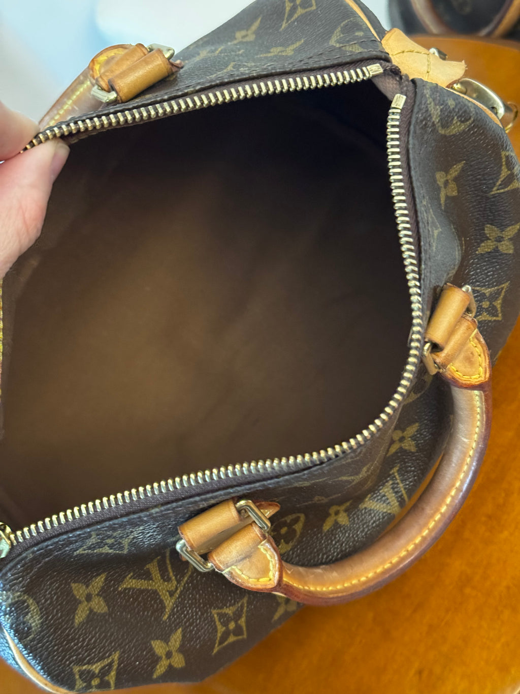 Louis Vuitton Speedy 25