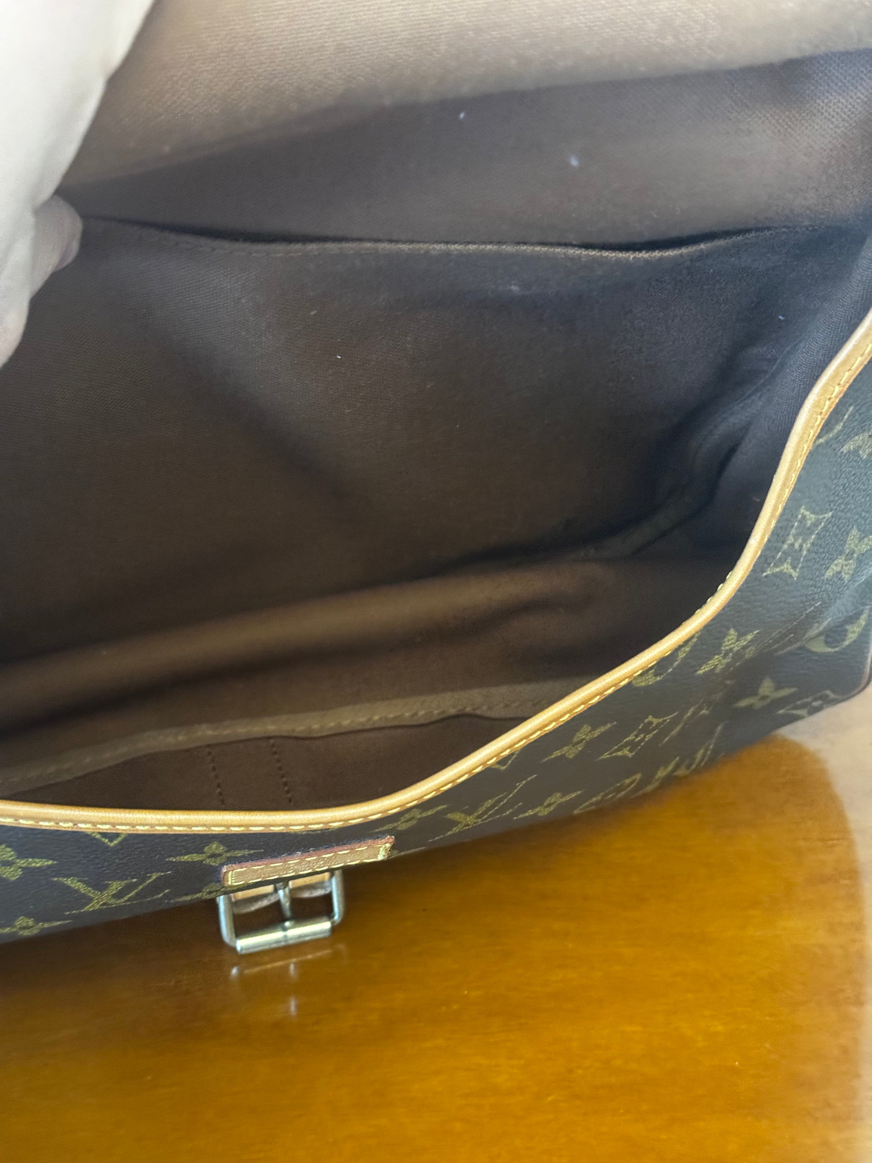 Louis Vuitton Saumur