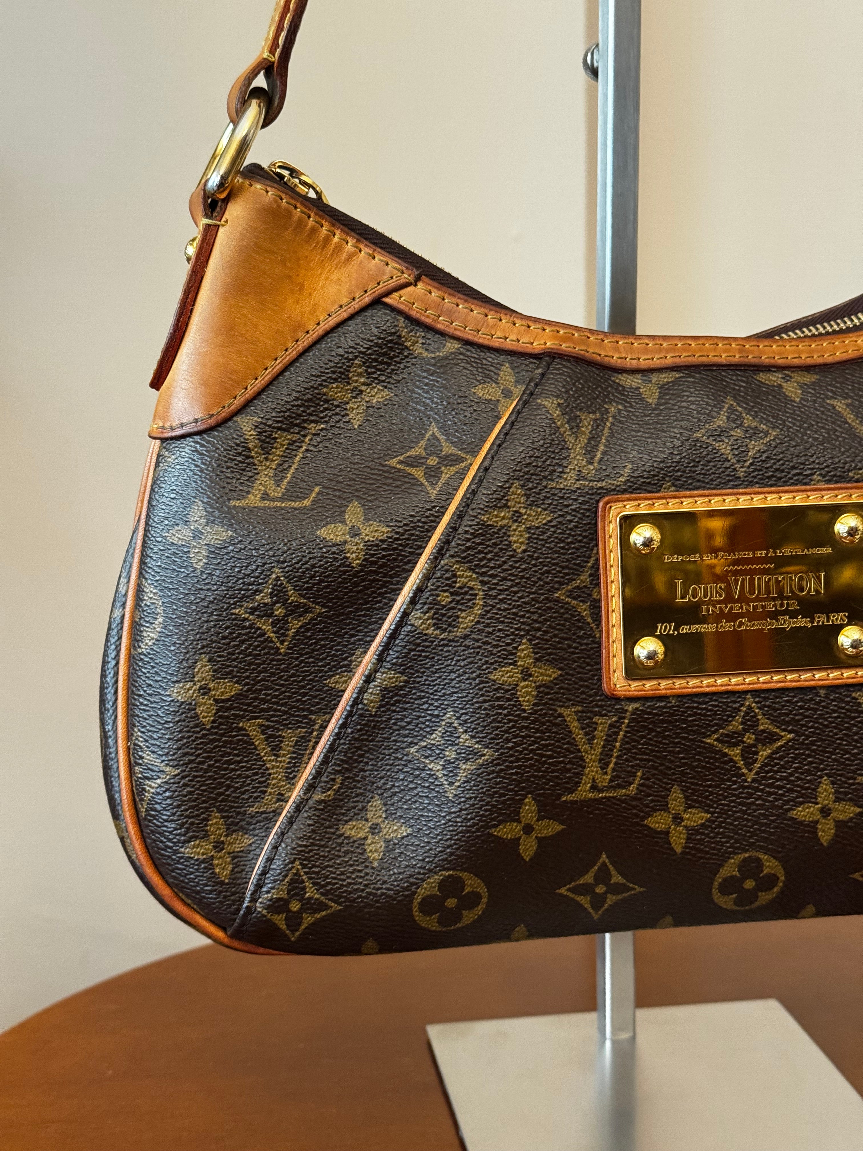 Louis Vuitton Thames PM