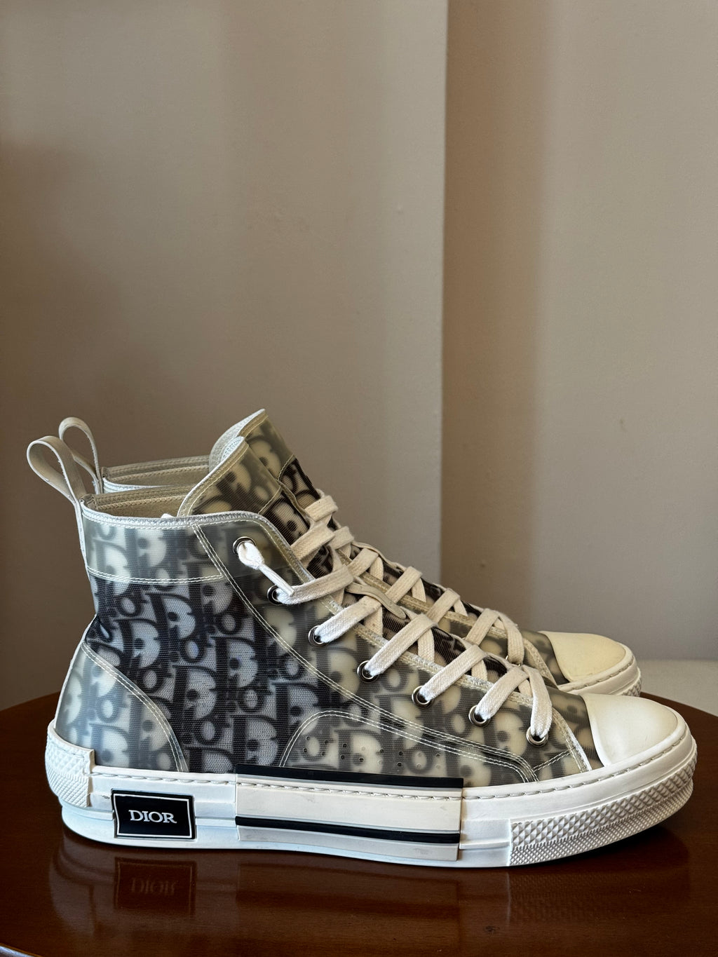 Dior b23