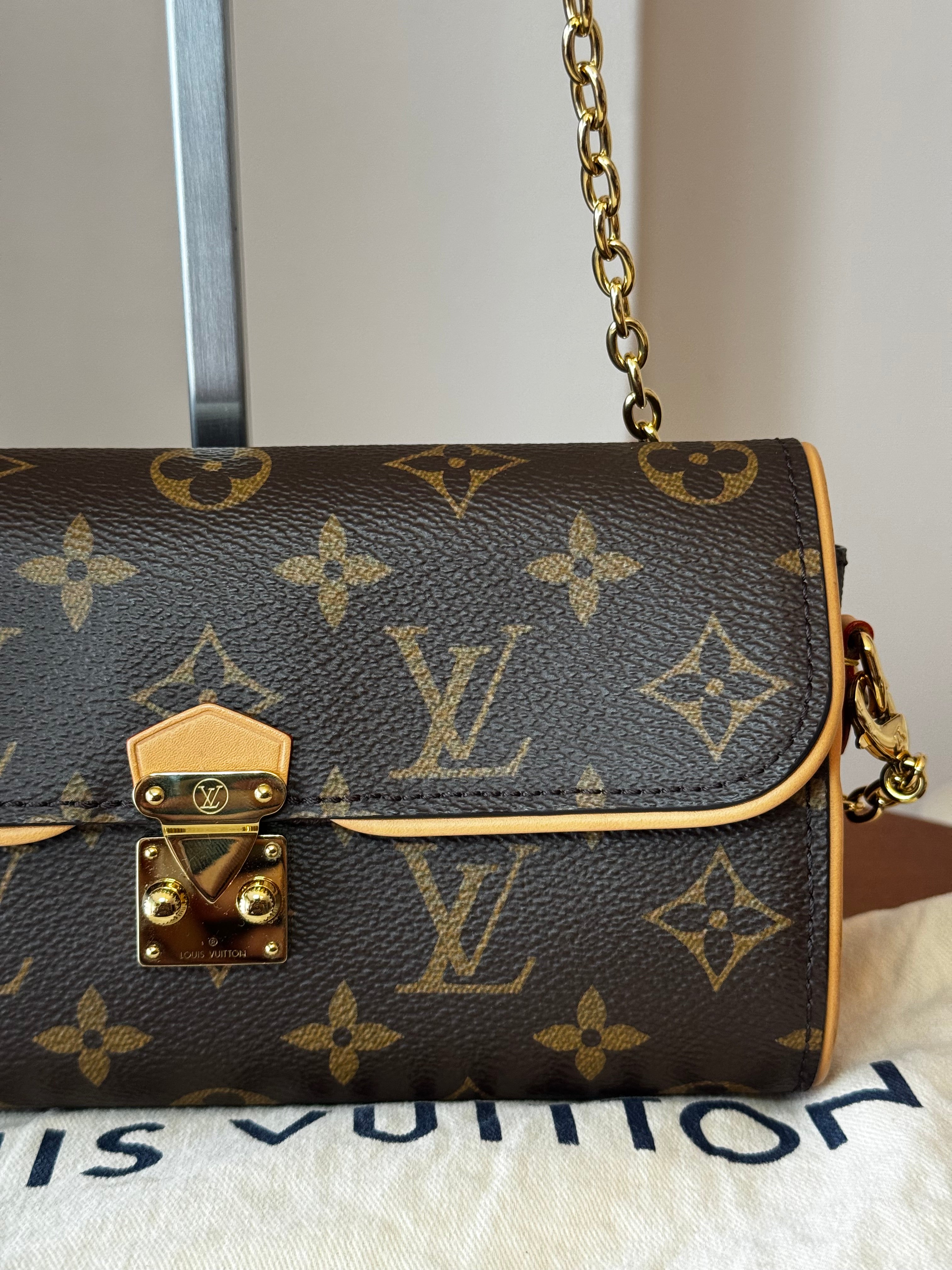 Louis Vuitton Camille