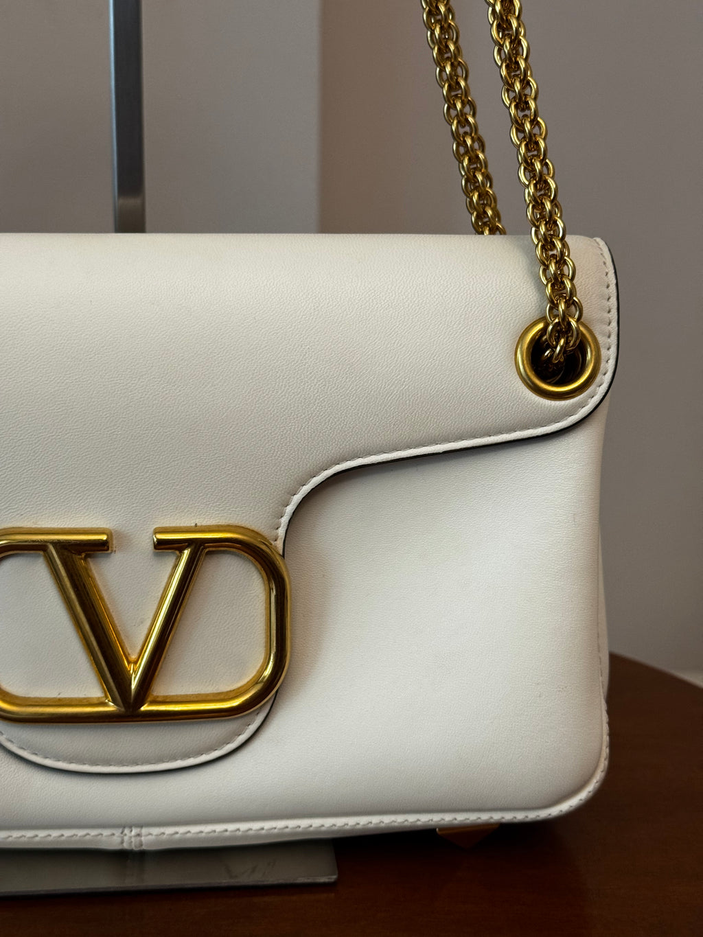 Valentino Garavani Stud Sign