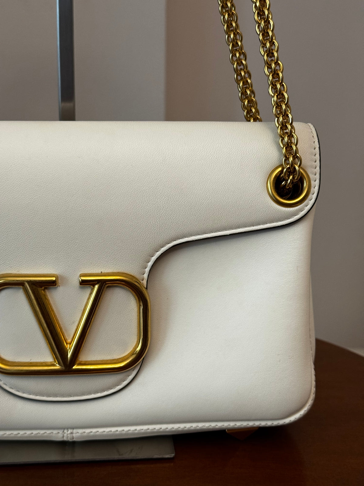 Valentino Garavani Stud Sign