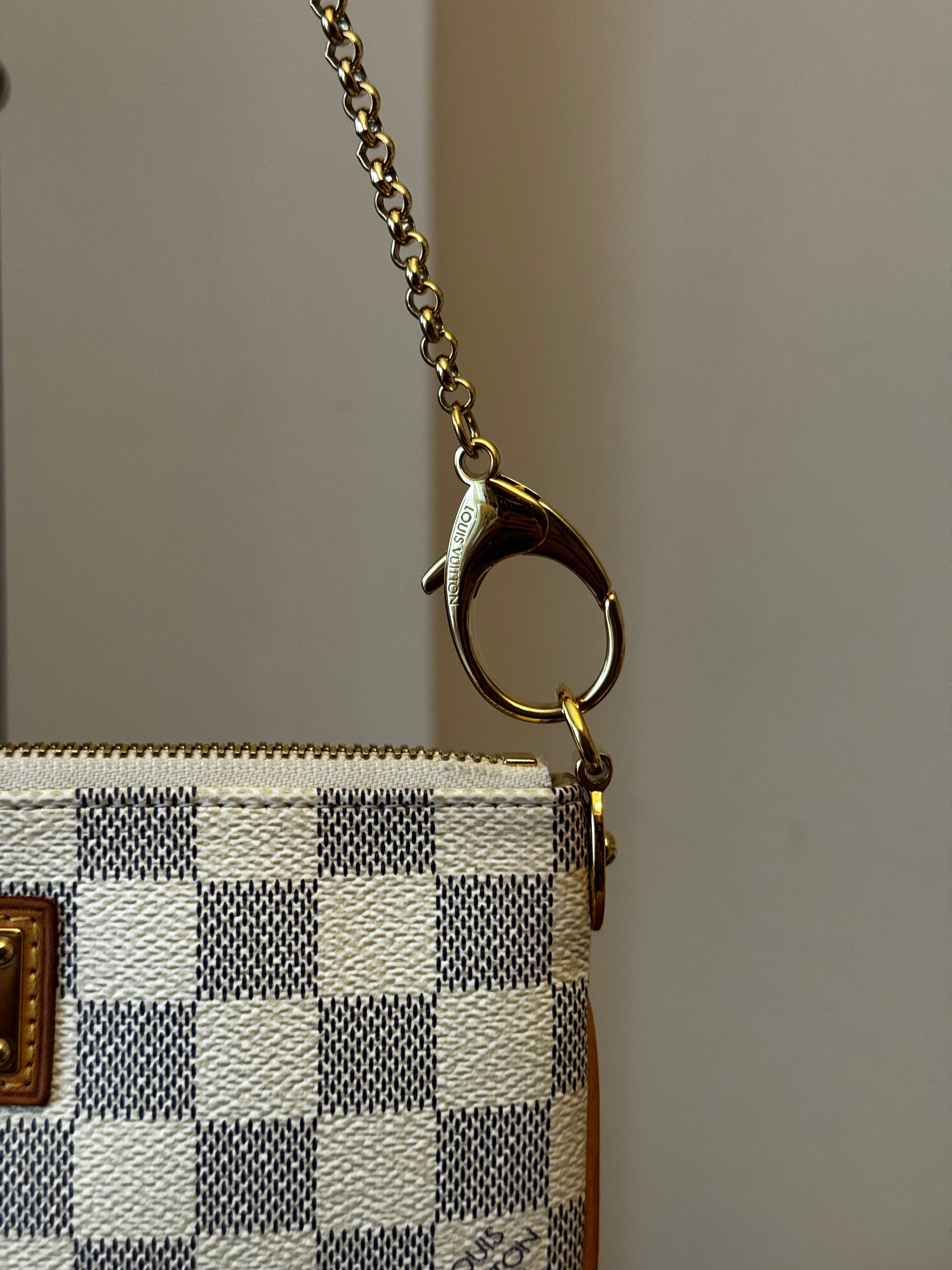 Louis Vuitton Pochette Milla Damier Azur