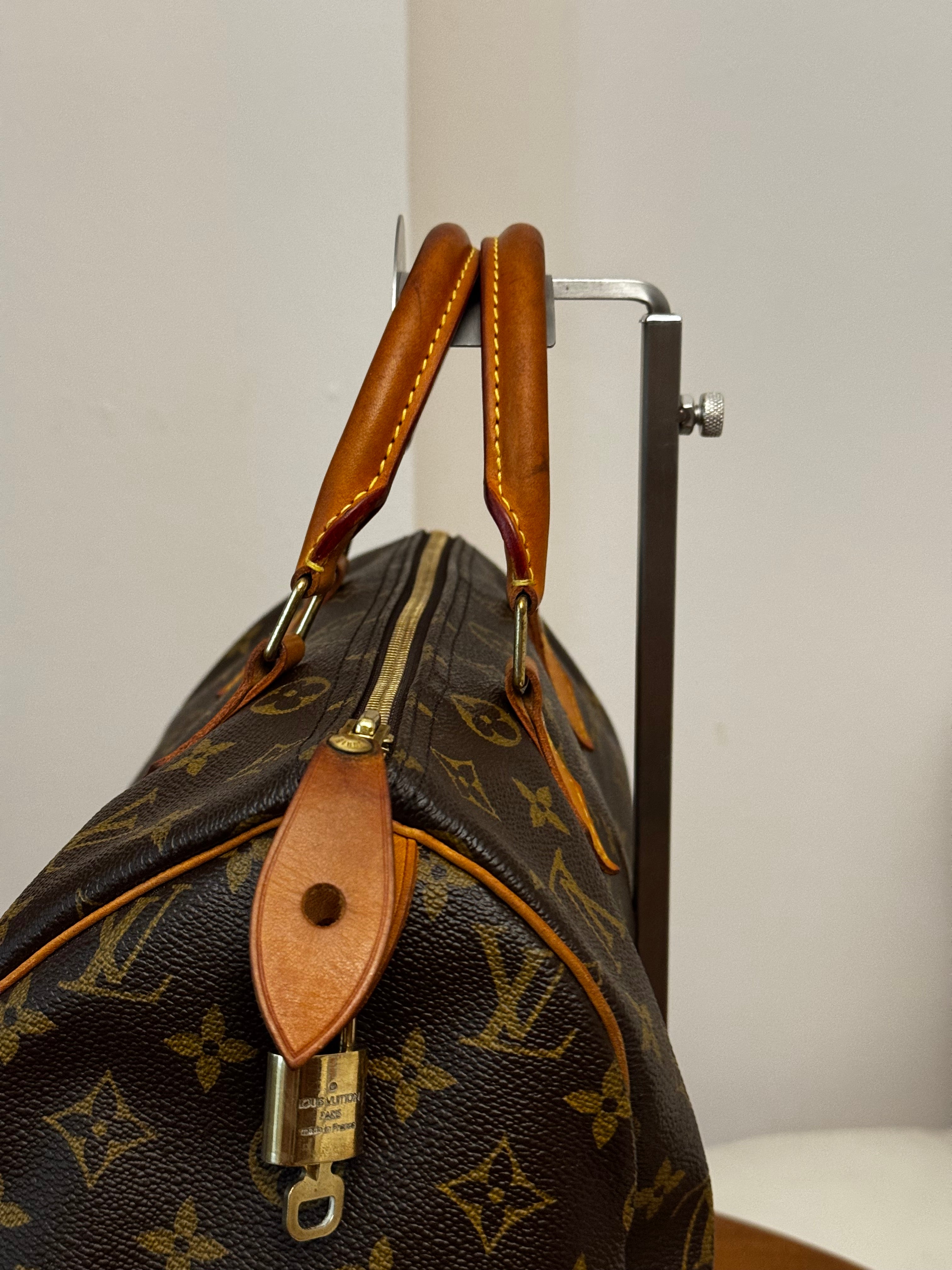 Louis Vuitton Speedy 30