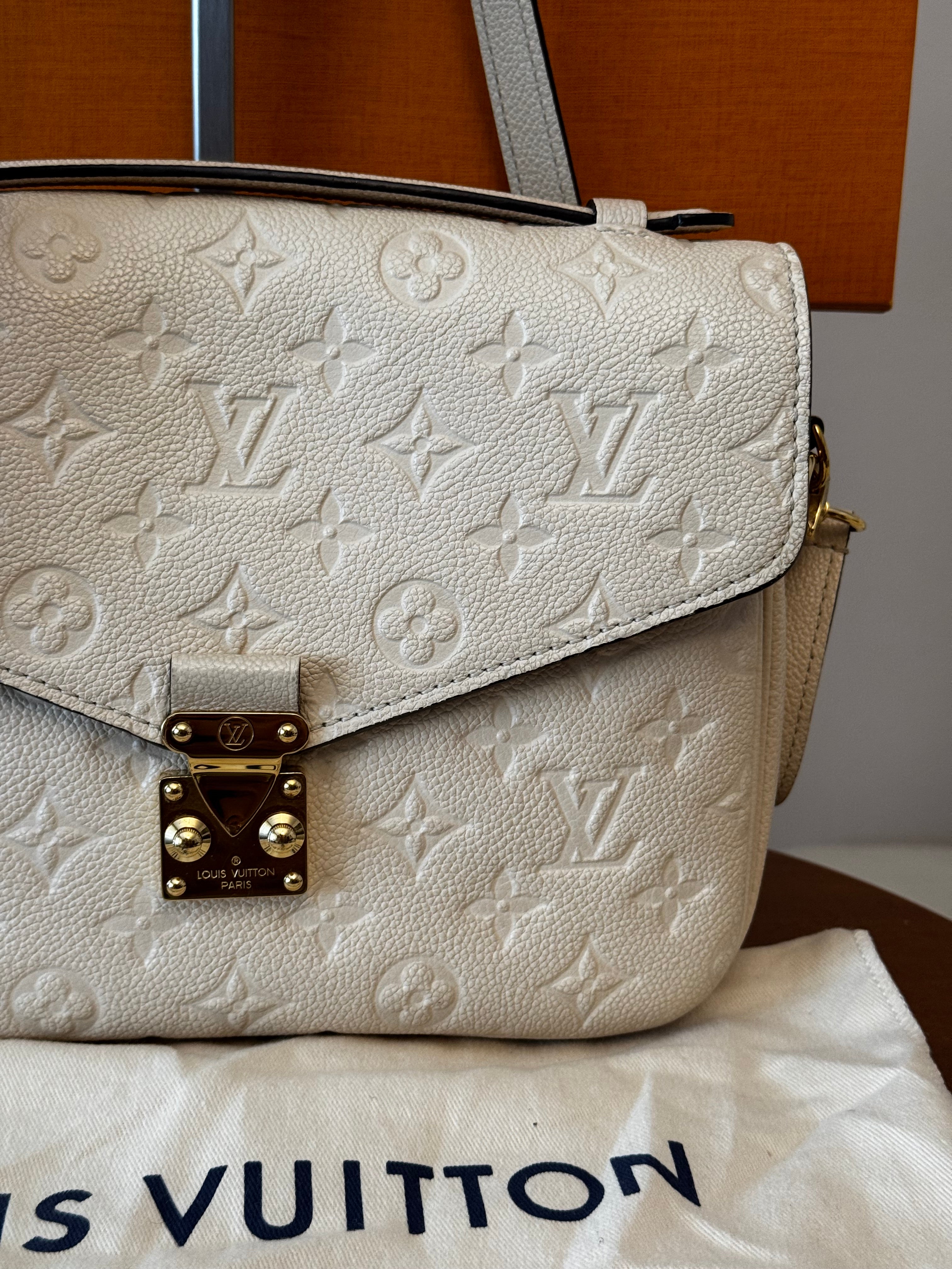 Louis Vuitton Metis