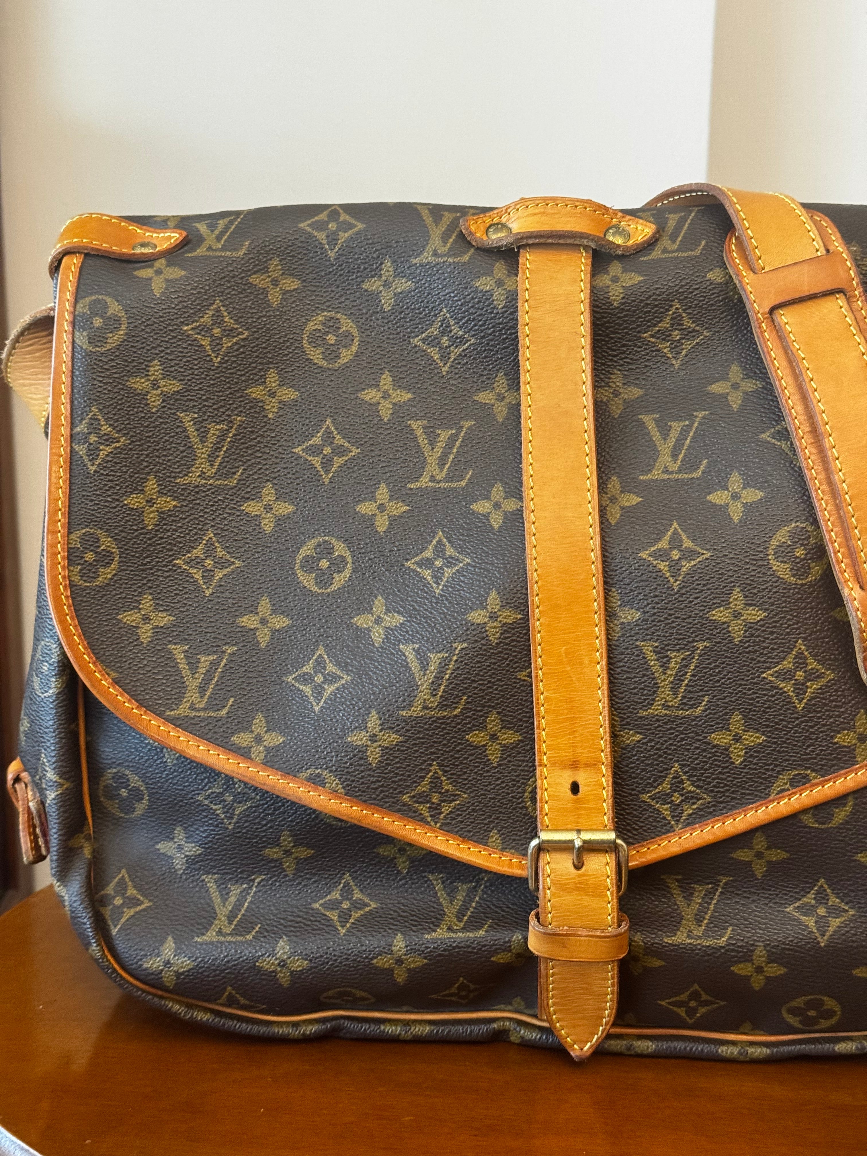 Louis Vuitton Saumur
