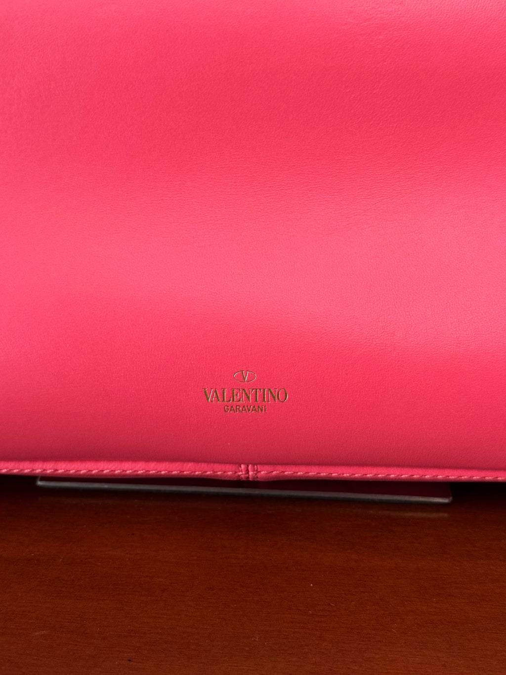 Valentino Garavani Stud Sign