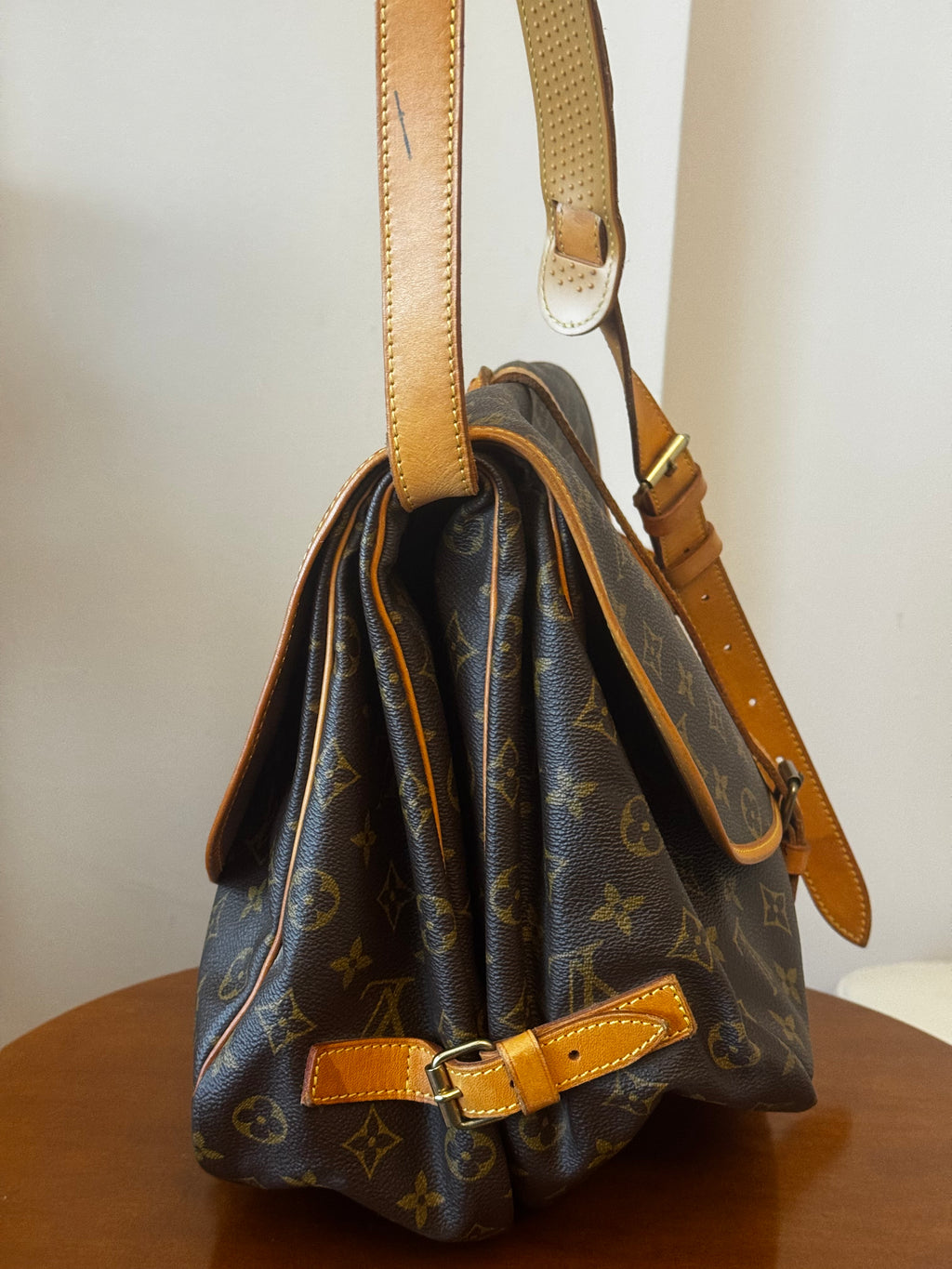 Louis Vuitton Saumur