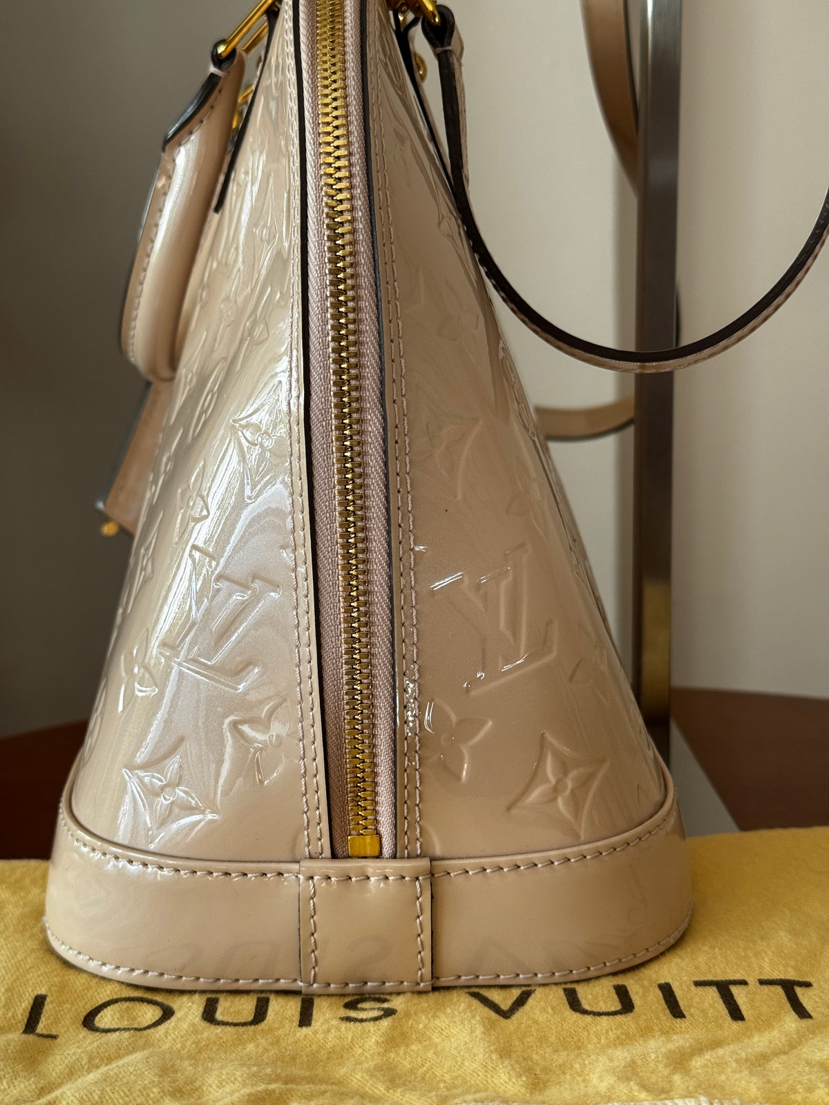 Louis Vuitton Alma