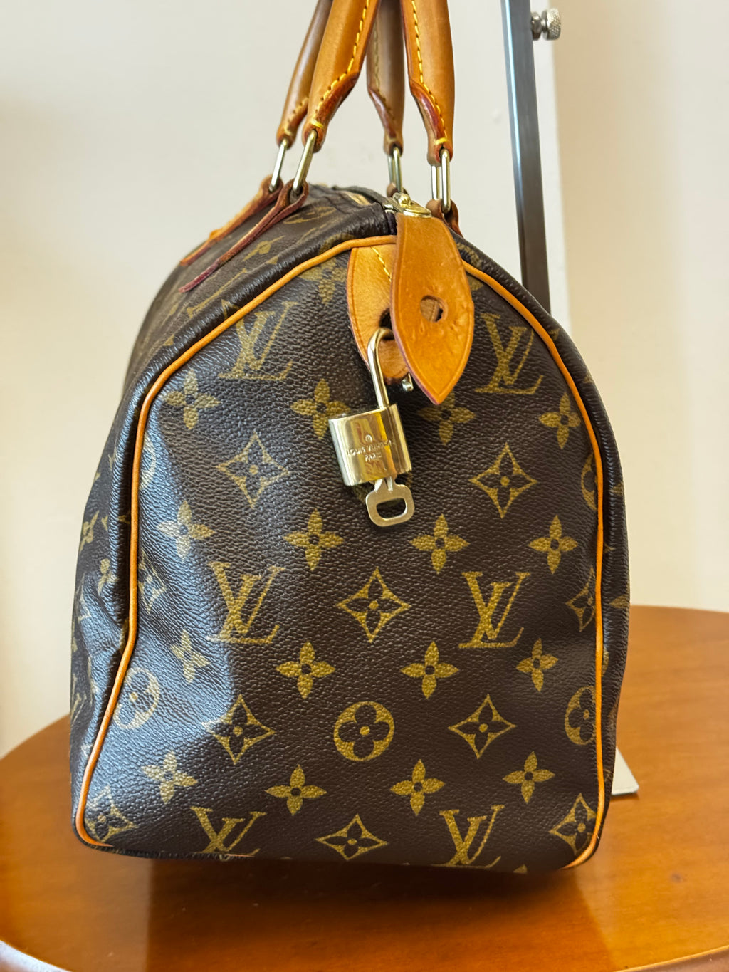 Lousi Vuitton Speedy 30