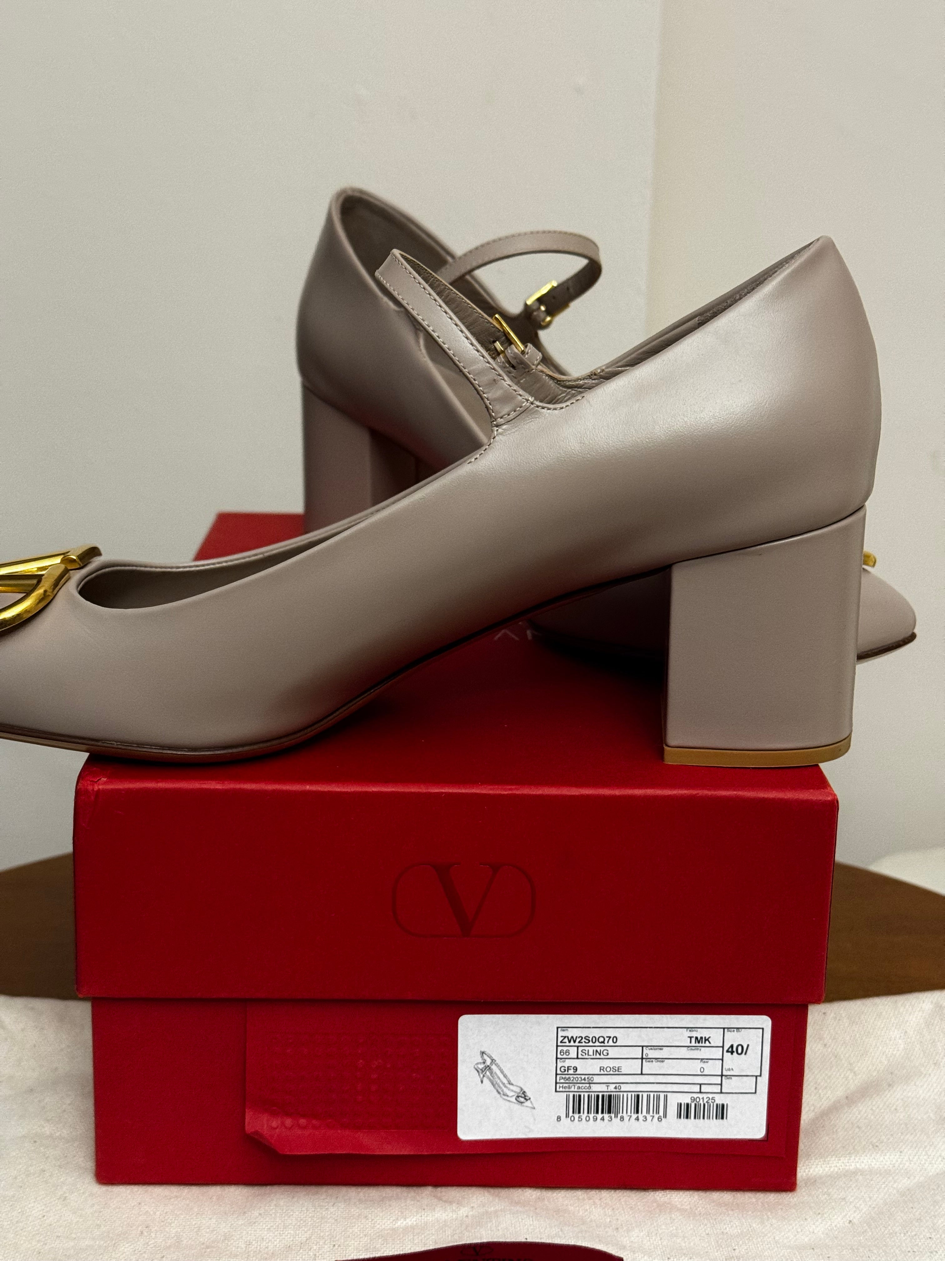 Valentino Garavani Vlogo
