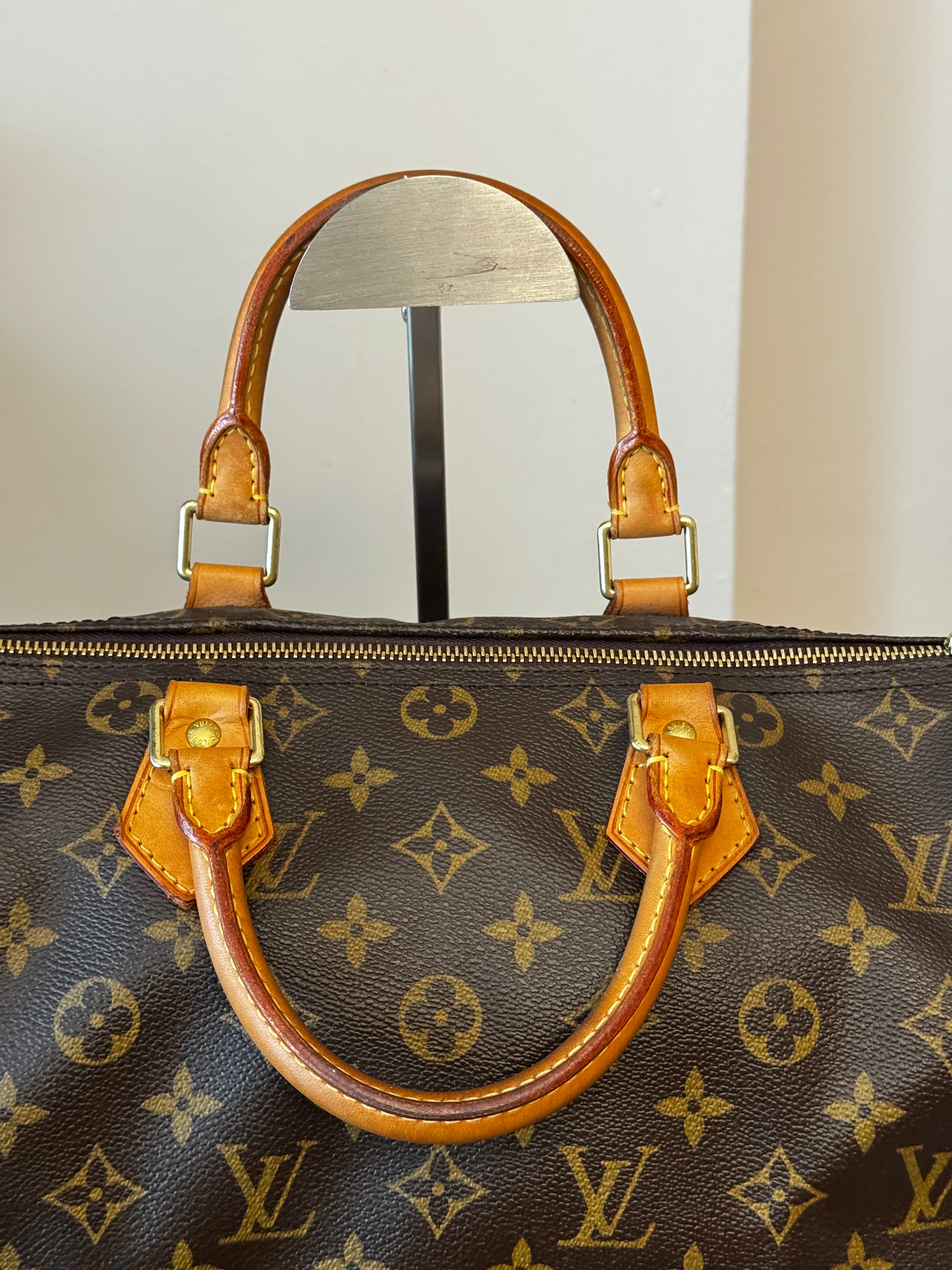 Lousi Vuitton Speedy 30