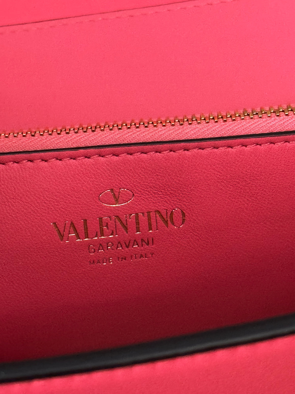 Valentino Garavani Stud Sign