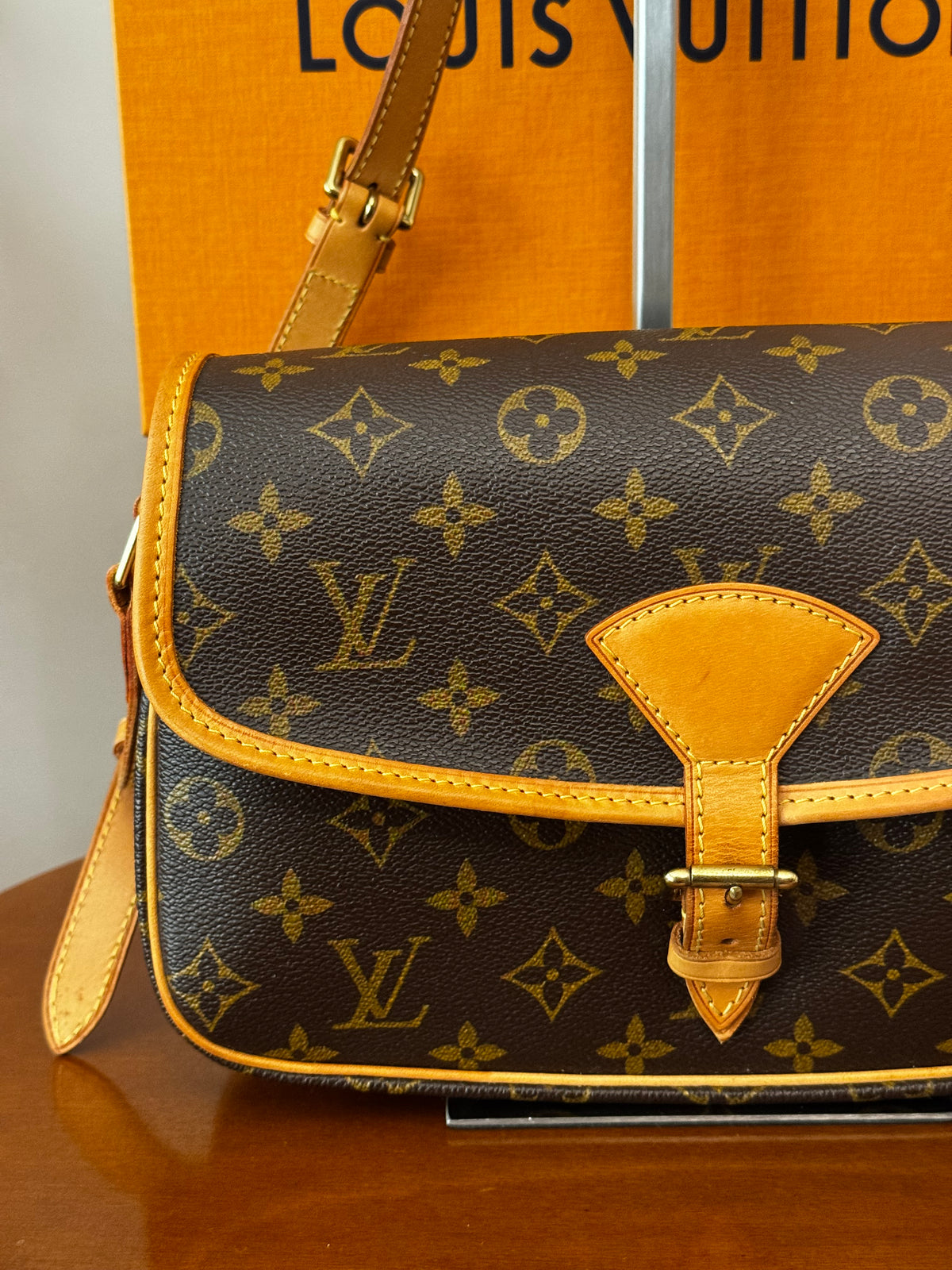 Louis Vuitton Sologne