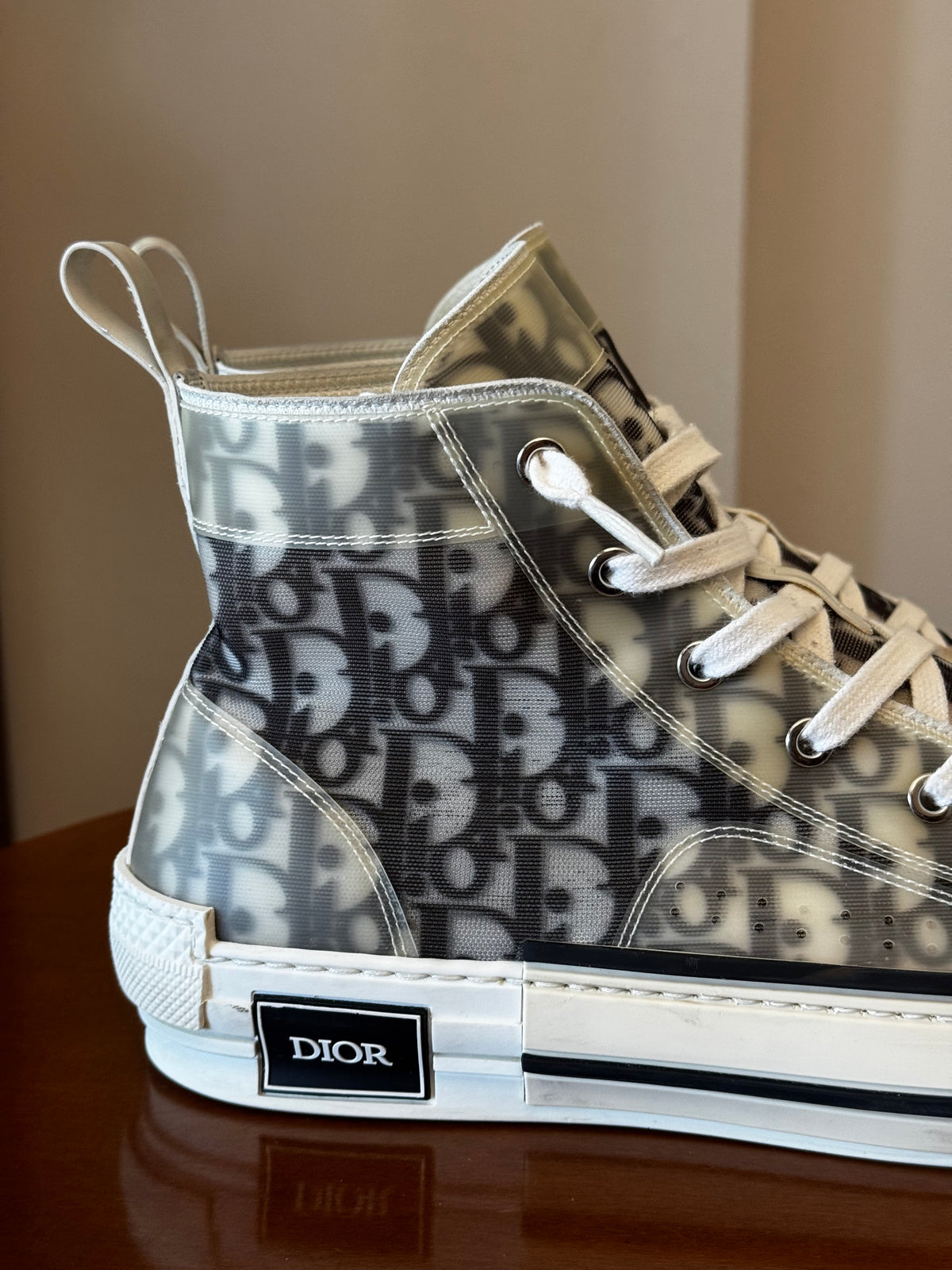 Dior b23