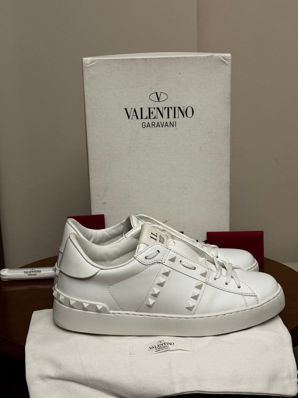 Valentino Garavani Rockstud Untitled