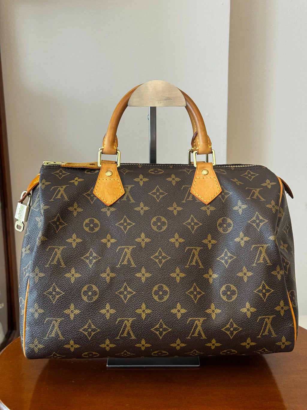 Louis Vuitton Speedy 30