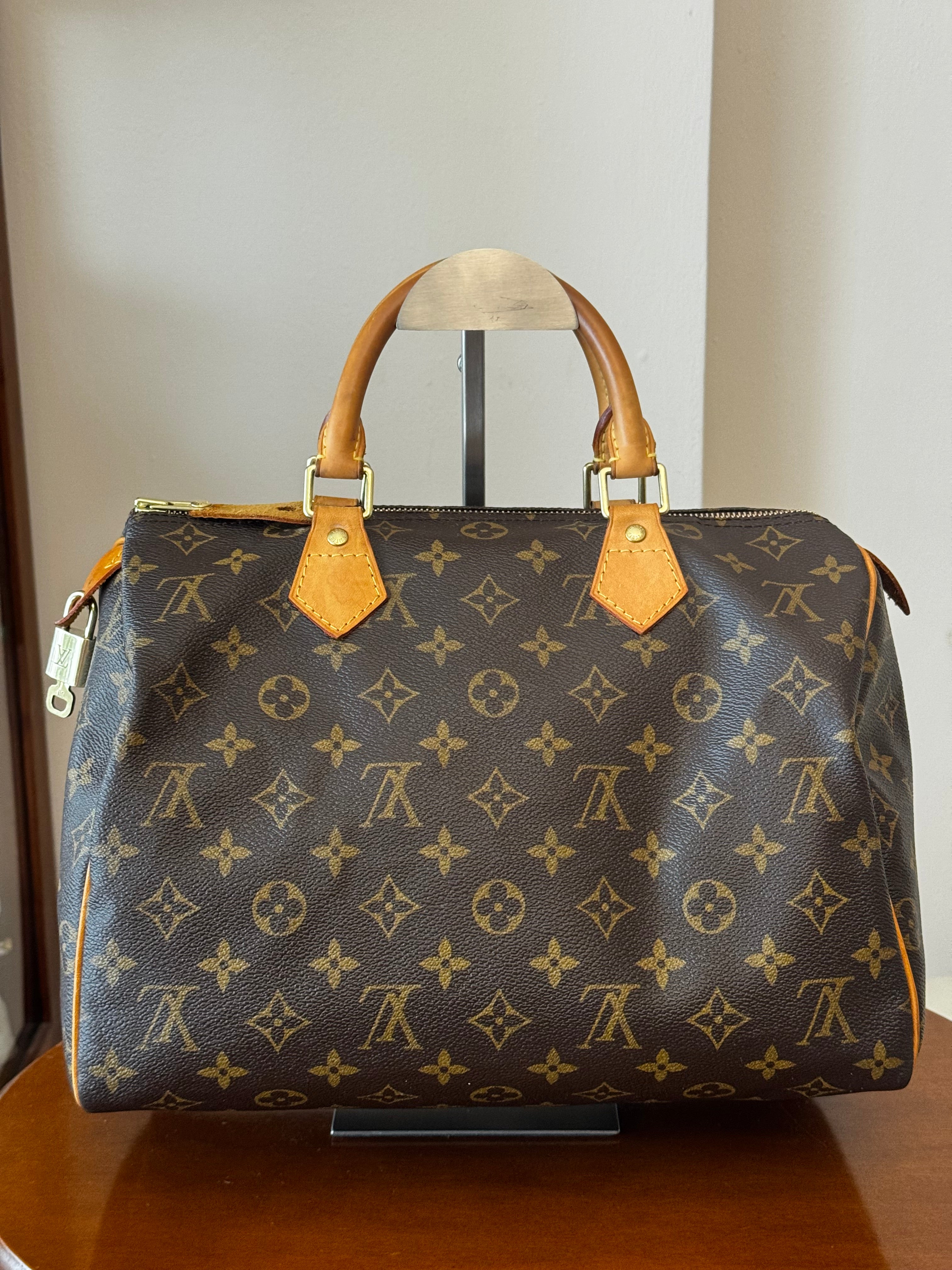 Louis Vuitton Speedy 30