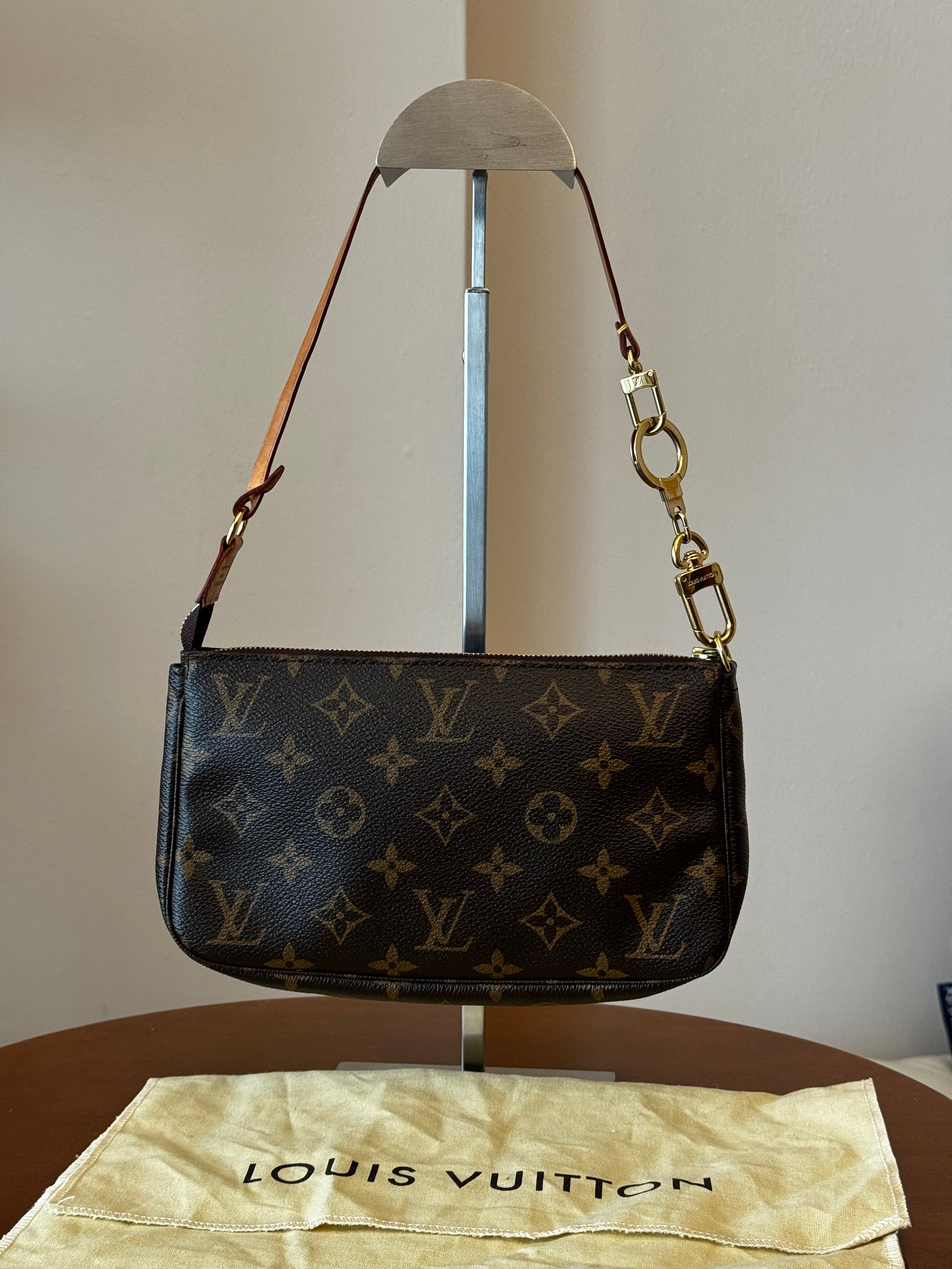 Louis Vuitton Pochette Accessoires