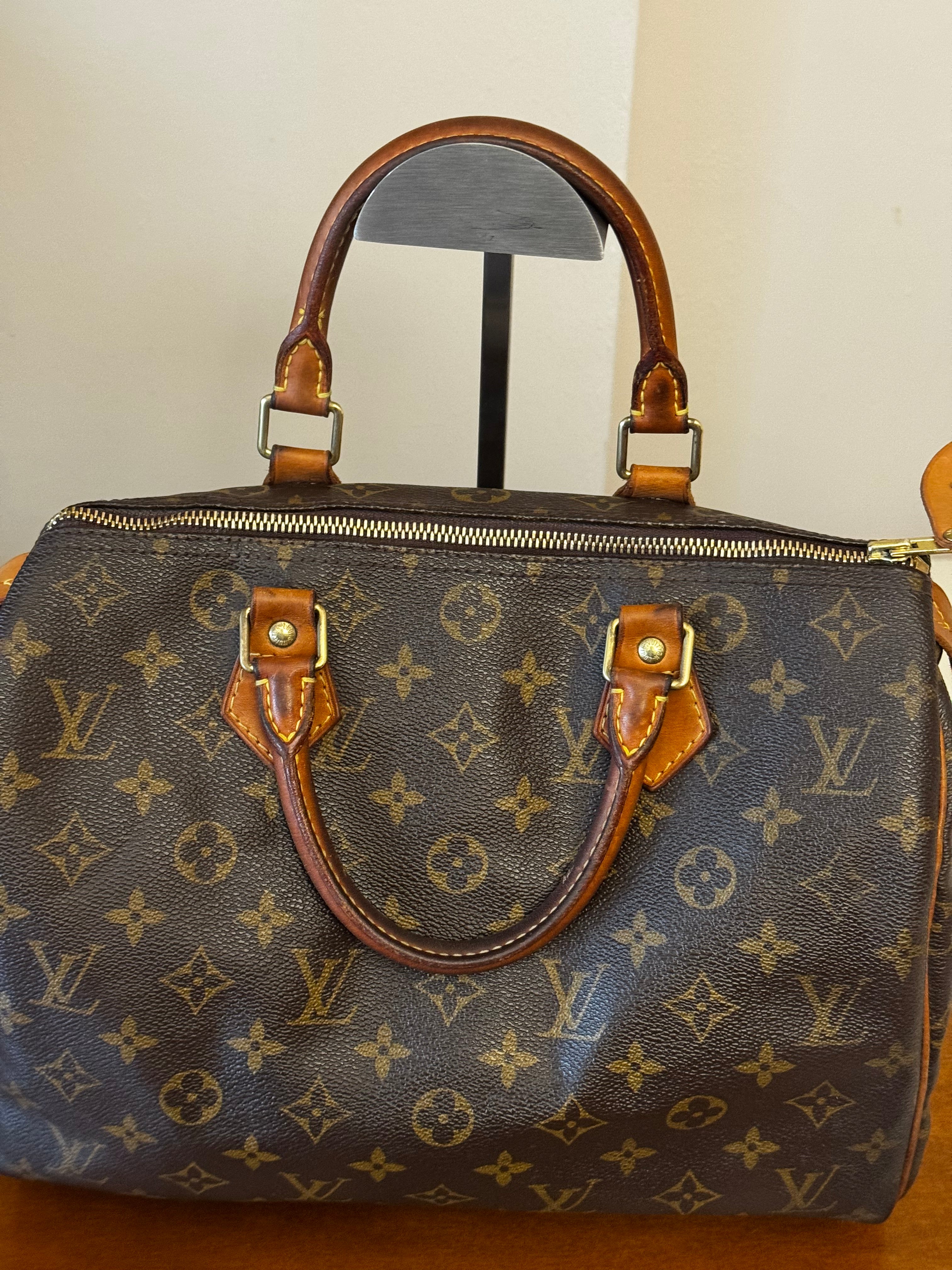 Louis Vuitton Speedy 30