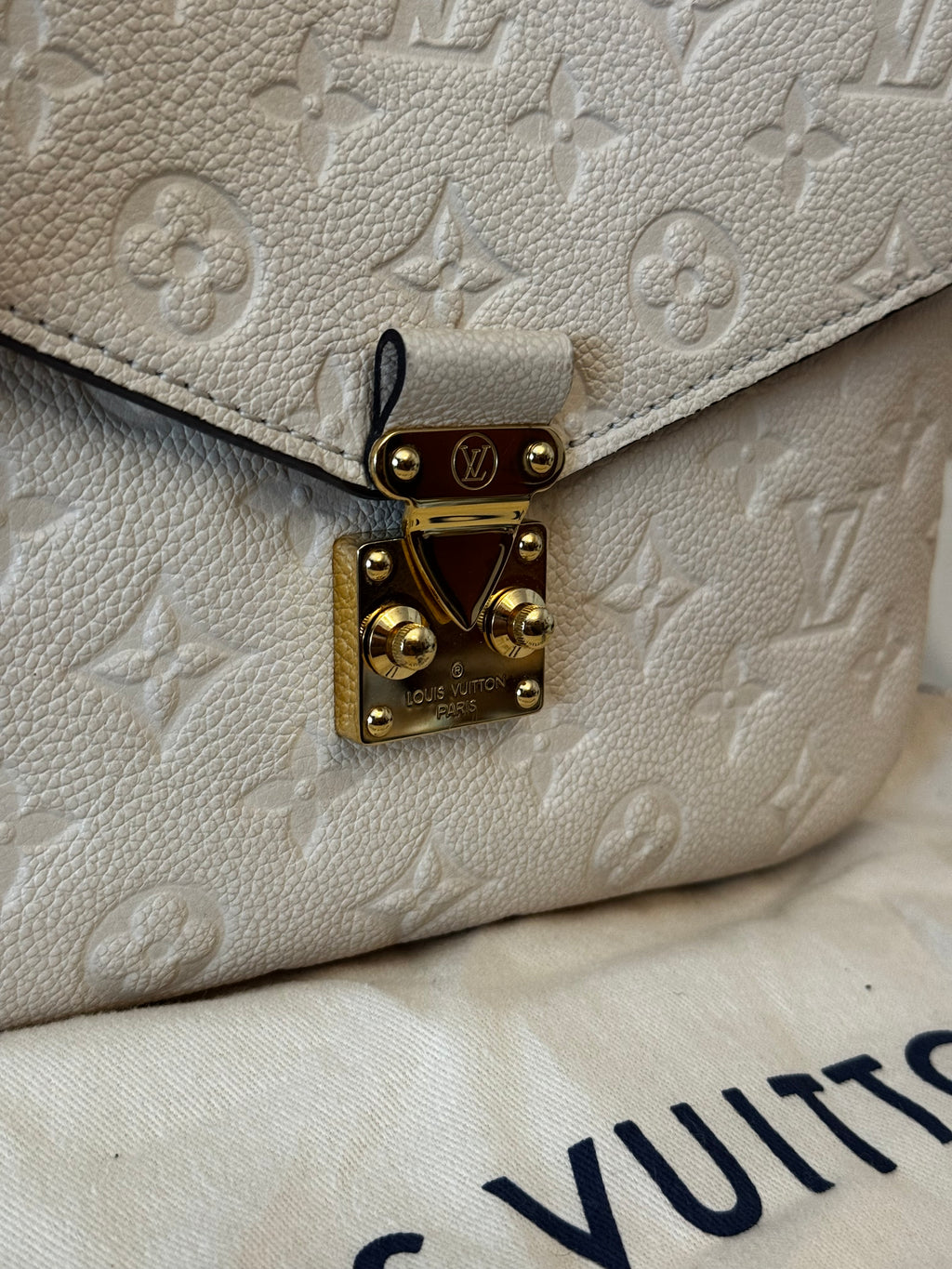 Louis Vuitton Metis