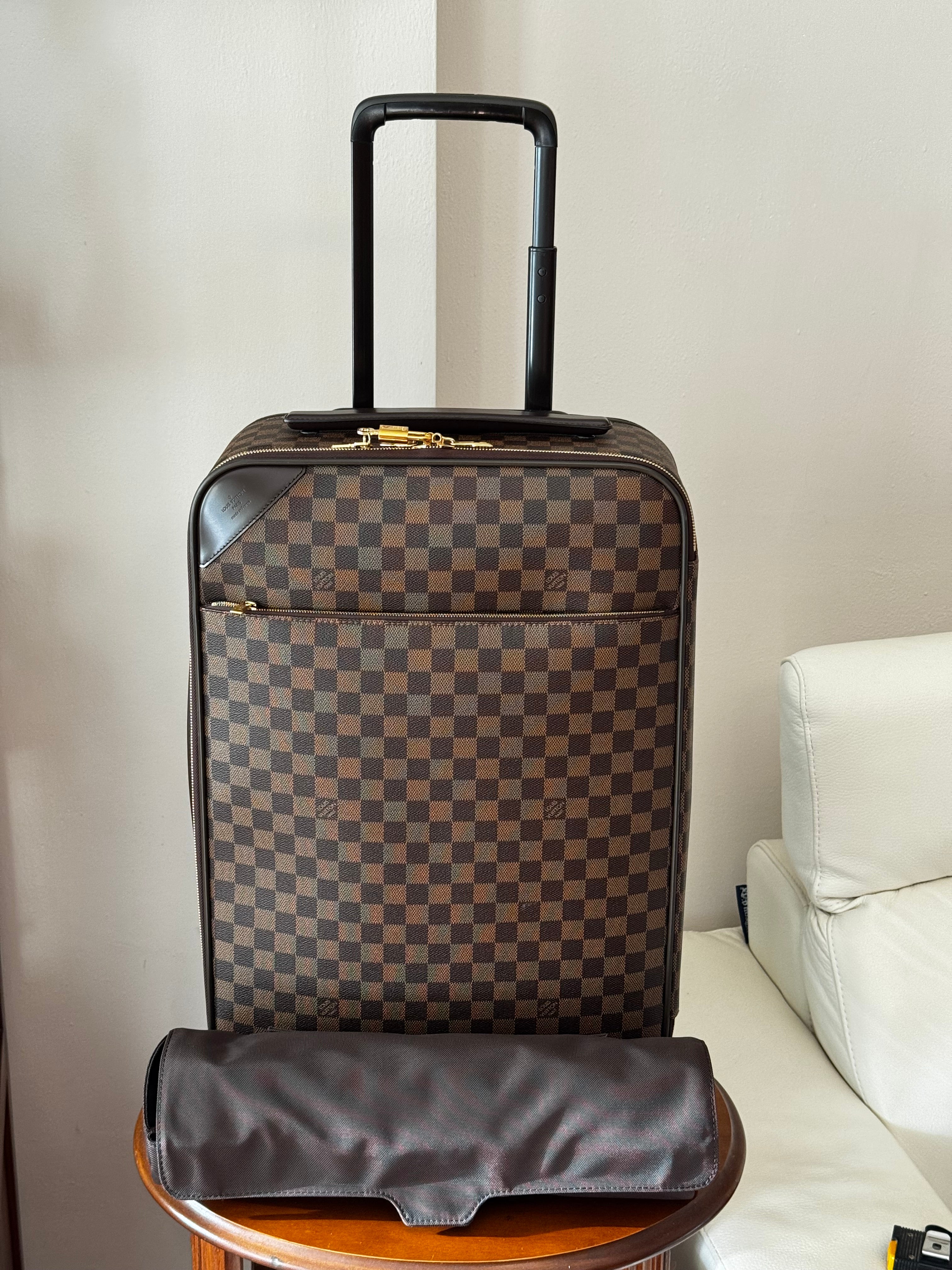 Louis Vuitton Pegase
