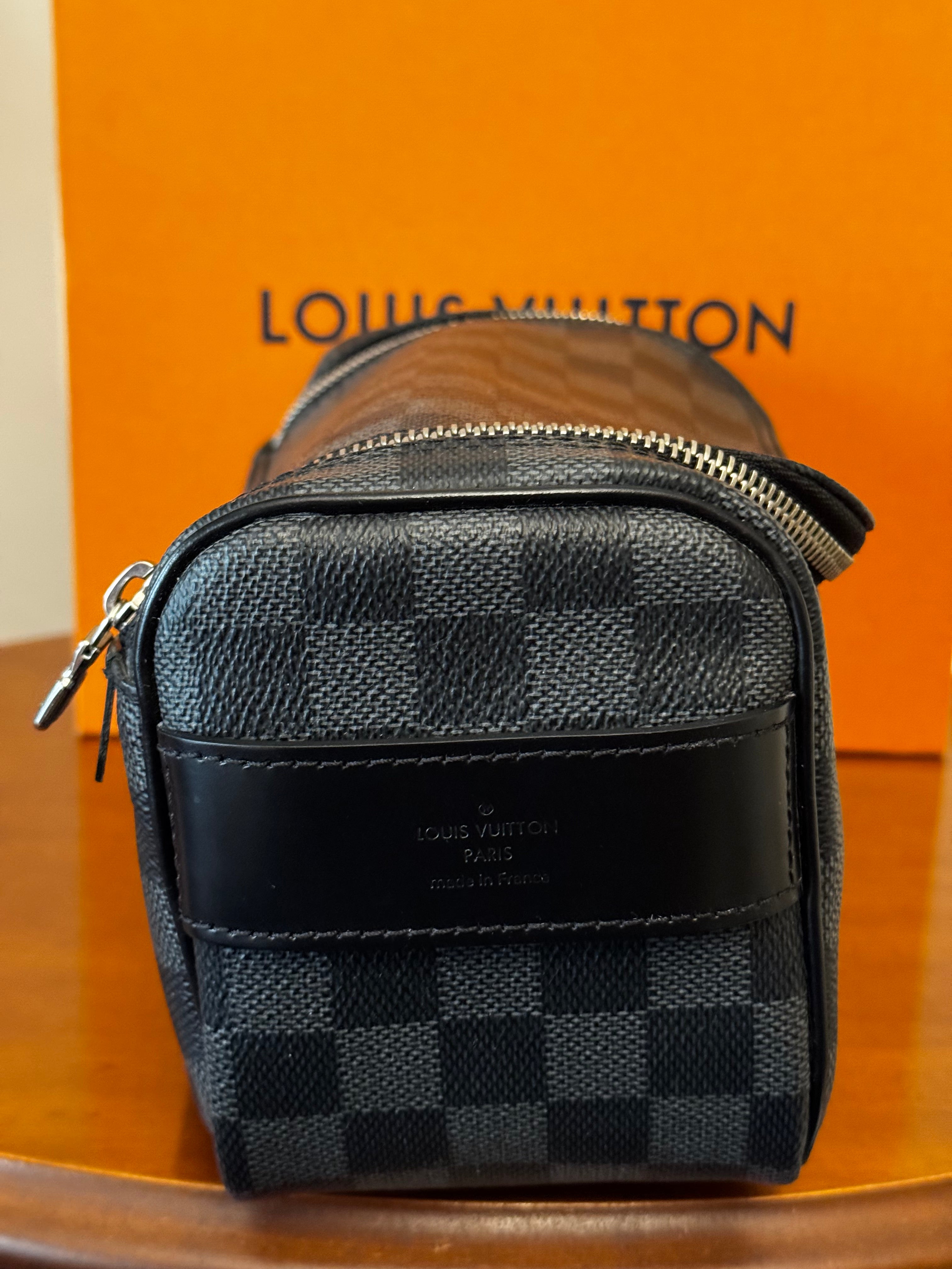 Louis Vuitton Trousse Toilette