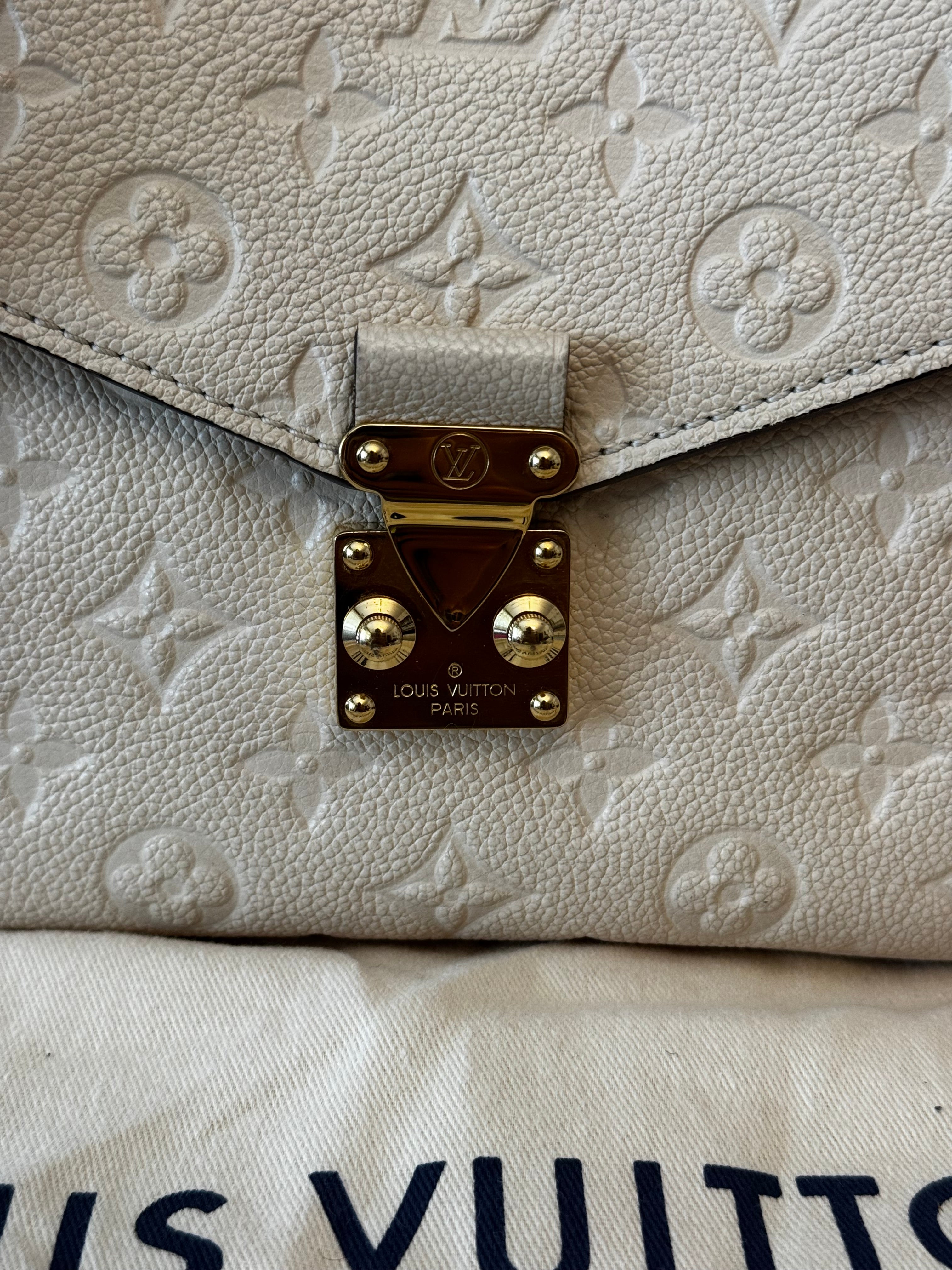 Louis Vuitton Metis