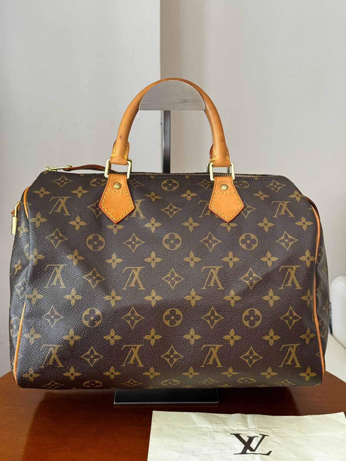 Louis Vuitton Speedy 30