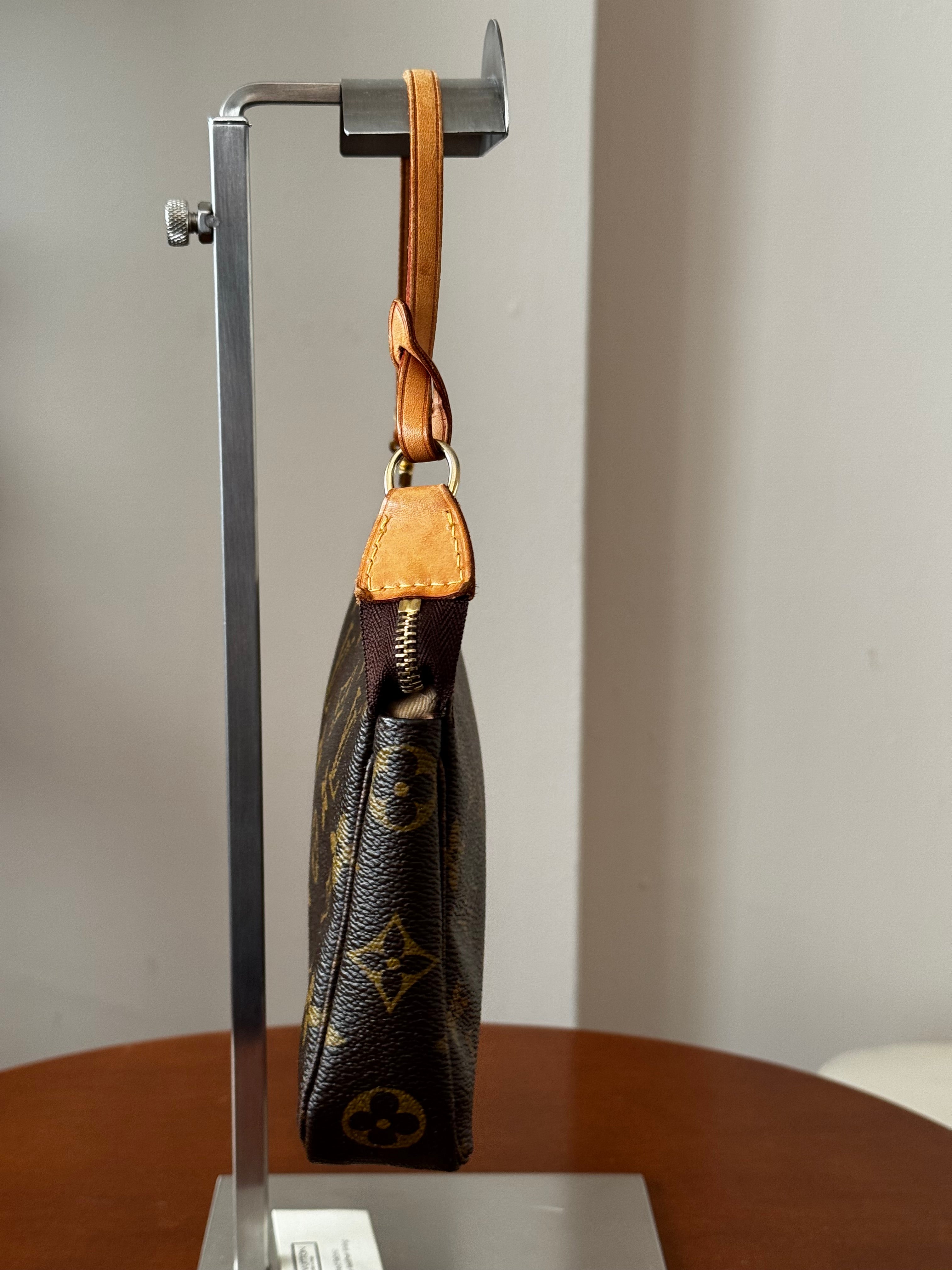 Louis Vuitton Pochette Accessoires