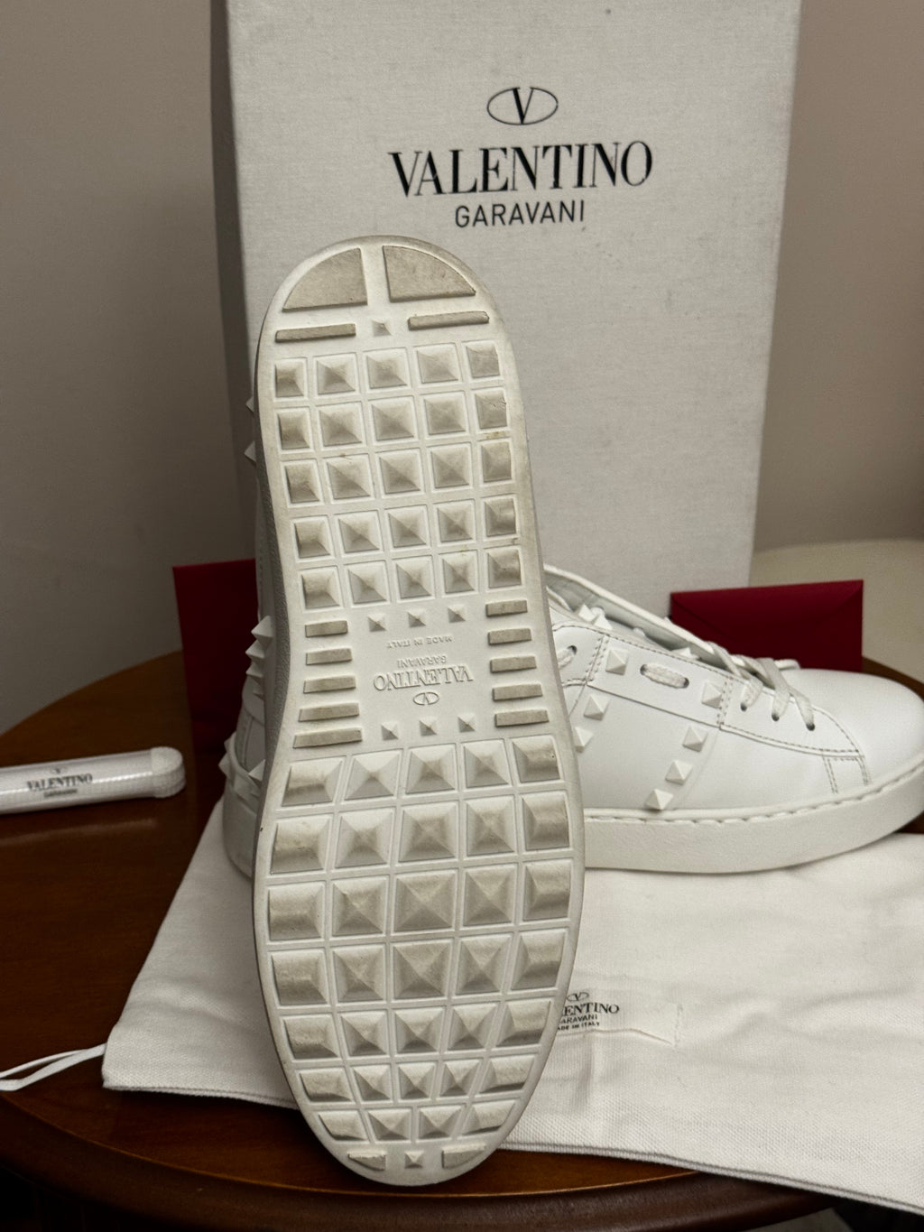 Valentino Garavani Rockstud Untitled