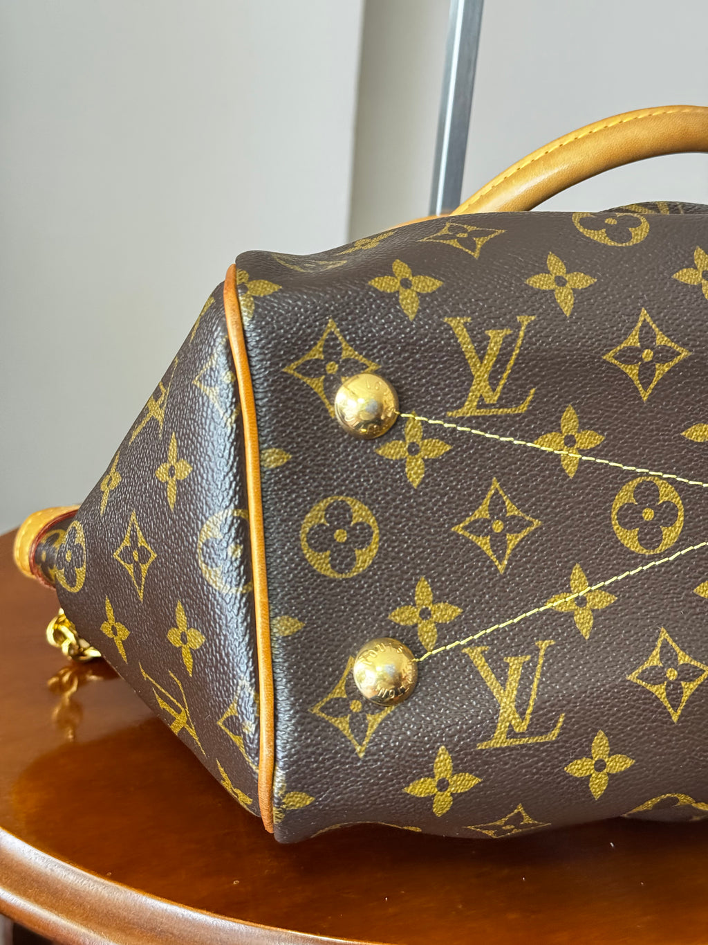 Louis Vuitton Tivoli