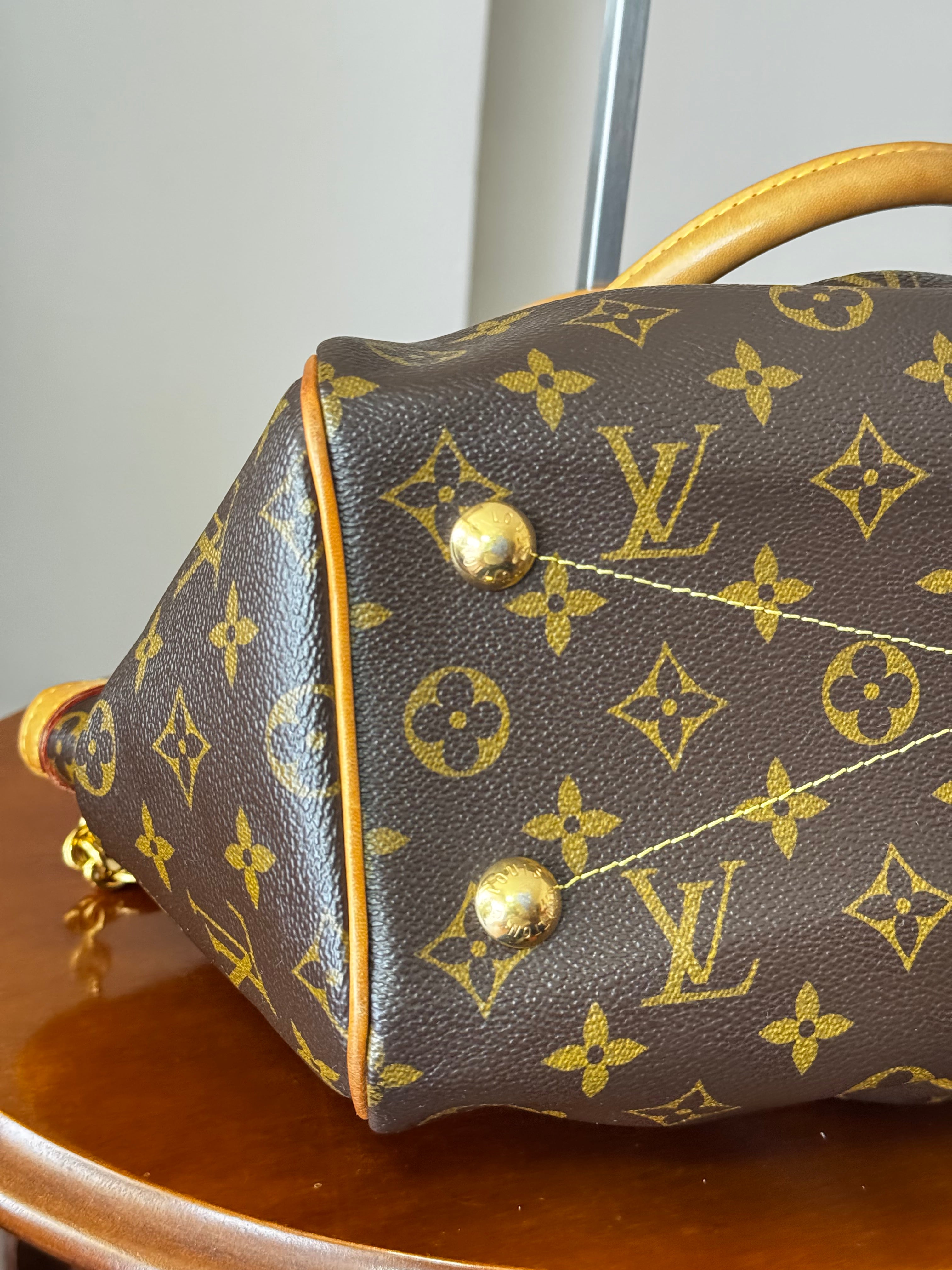 Louis Vuitton Tivoli