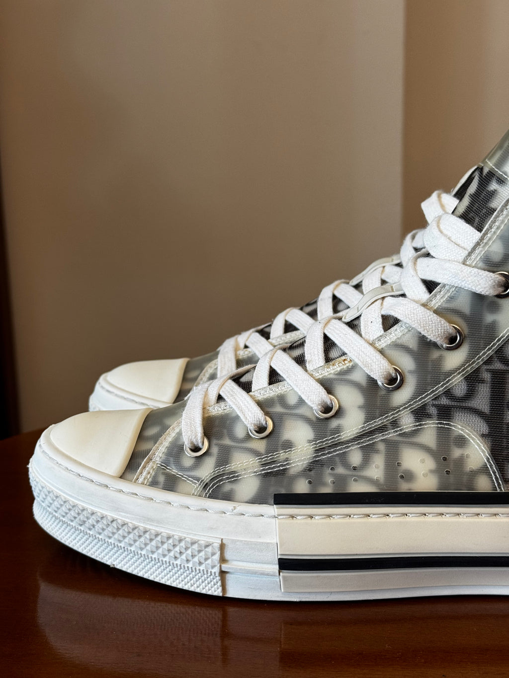 Dior b23