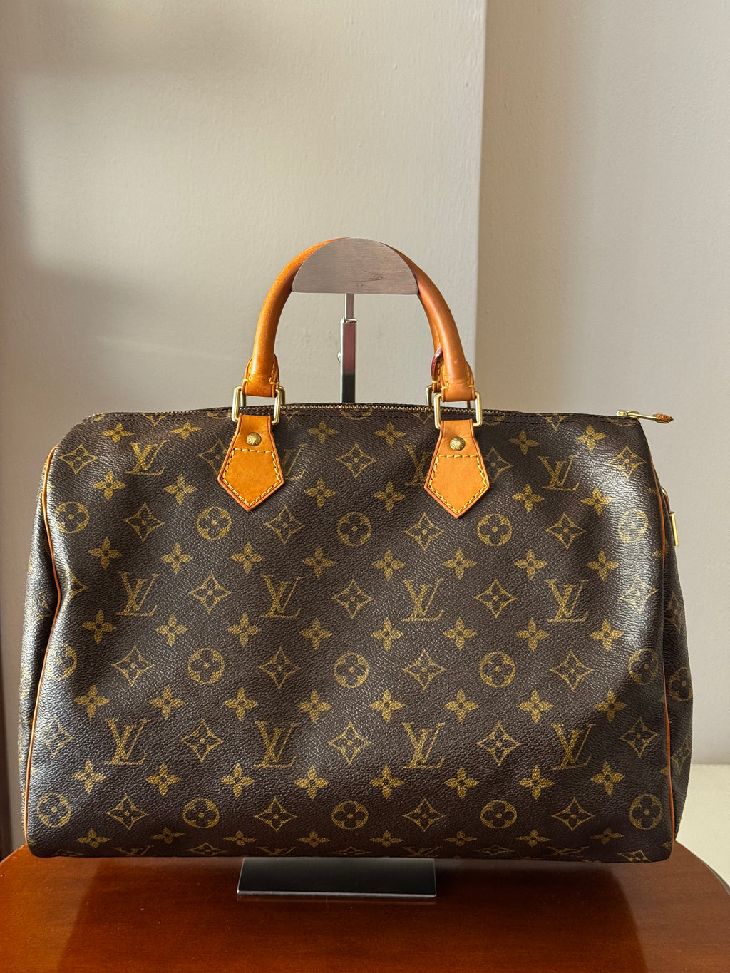 Louis Vuitton Speedy 35