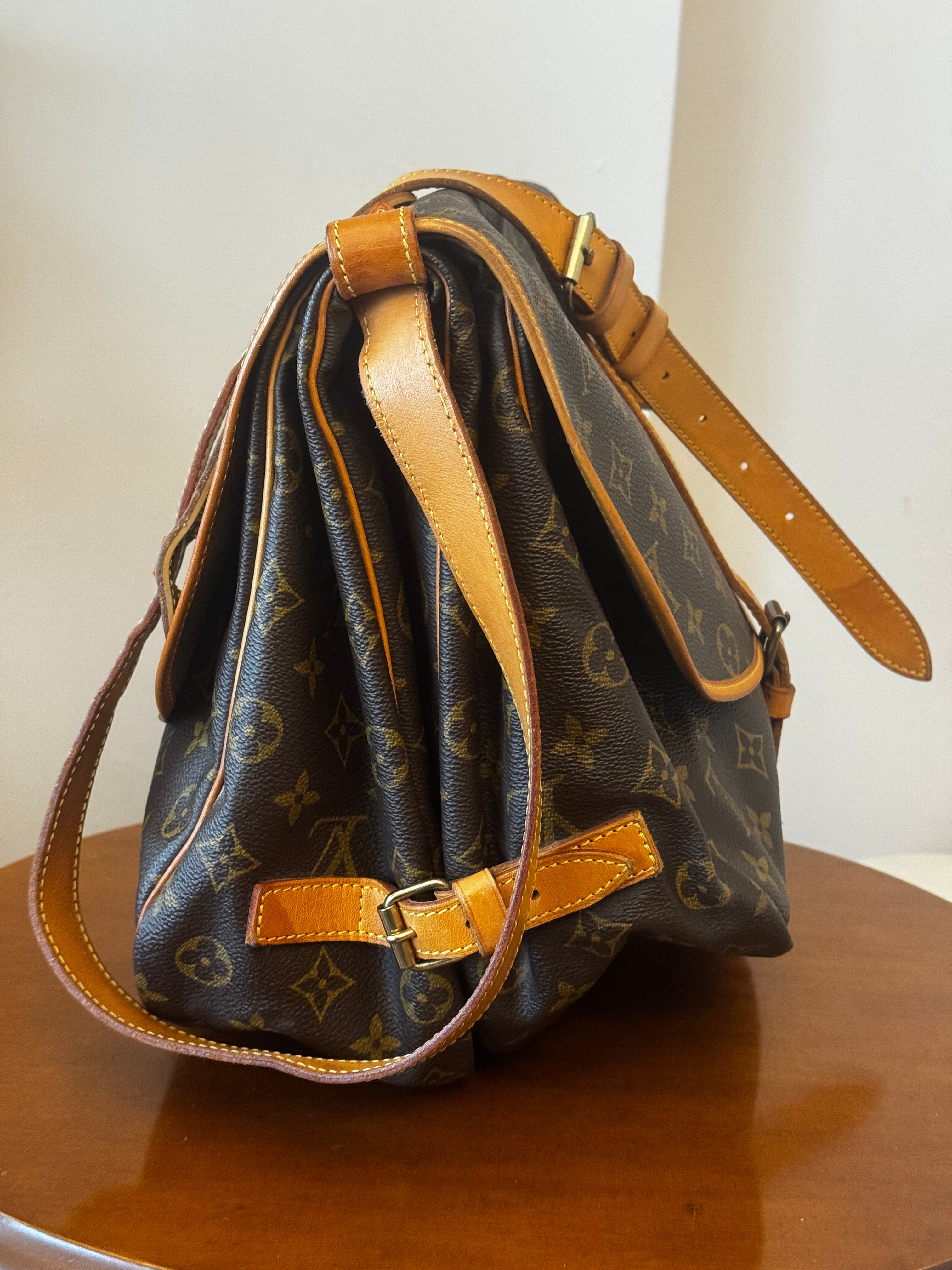 Louis Vuitton Saumur
