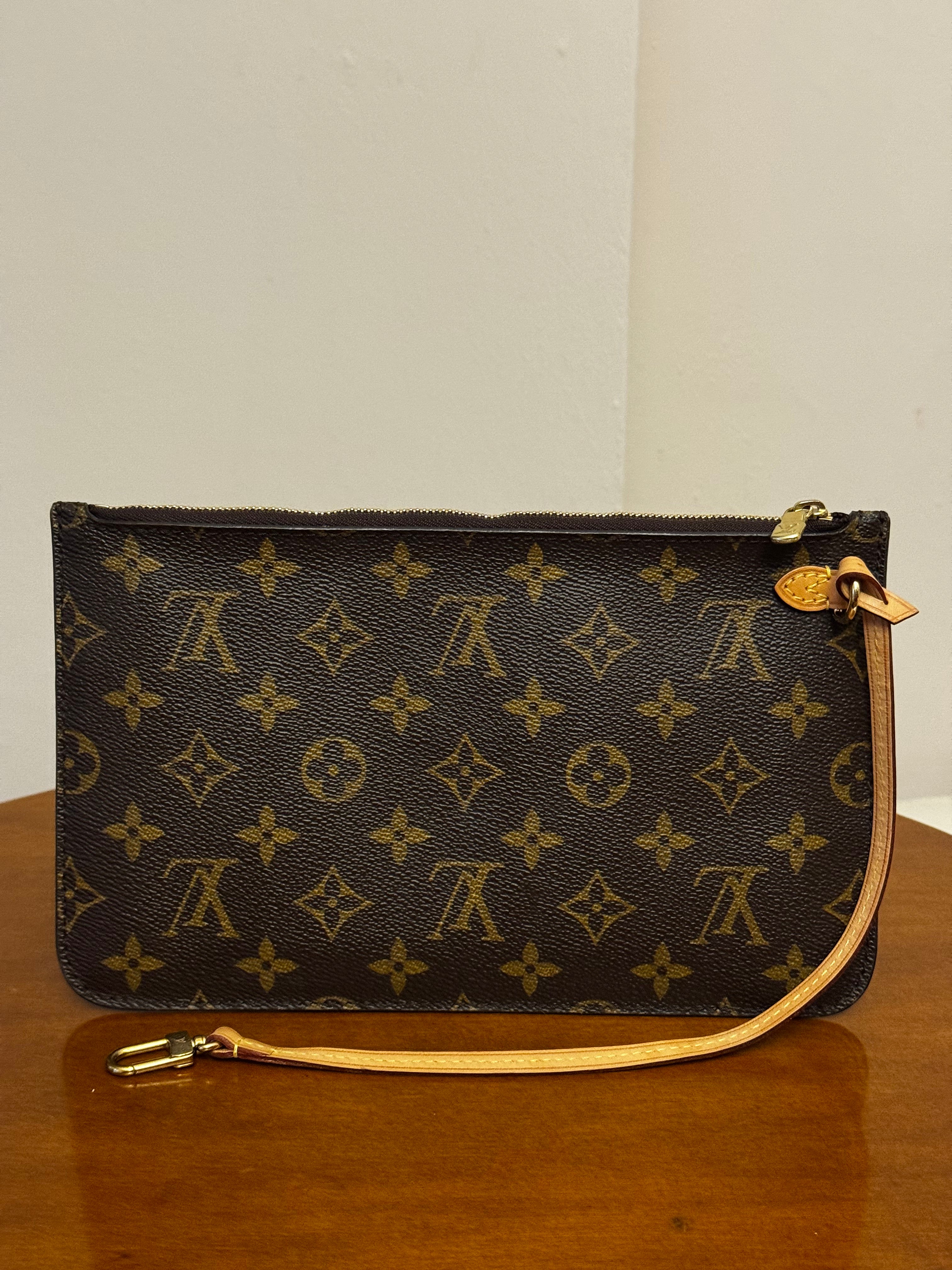 Louis Vuitton Pochette