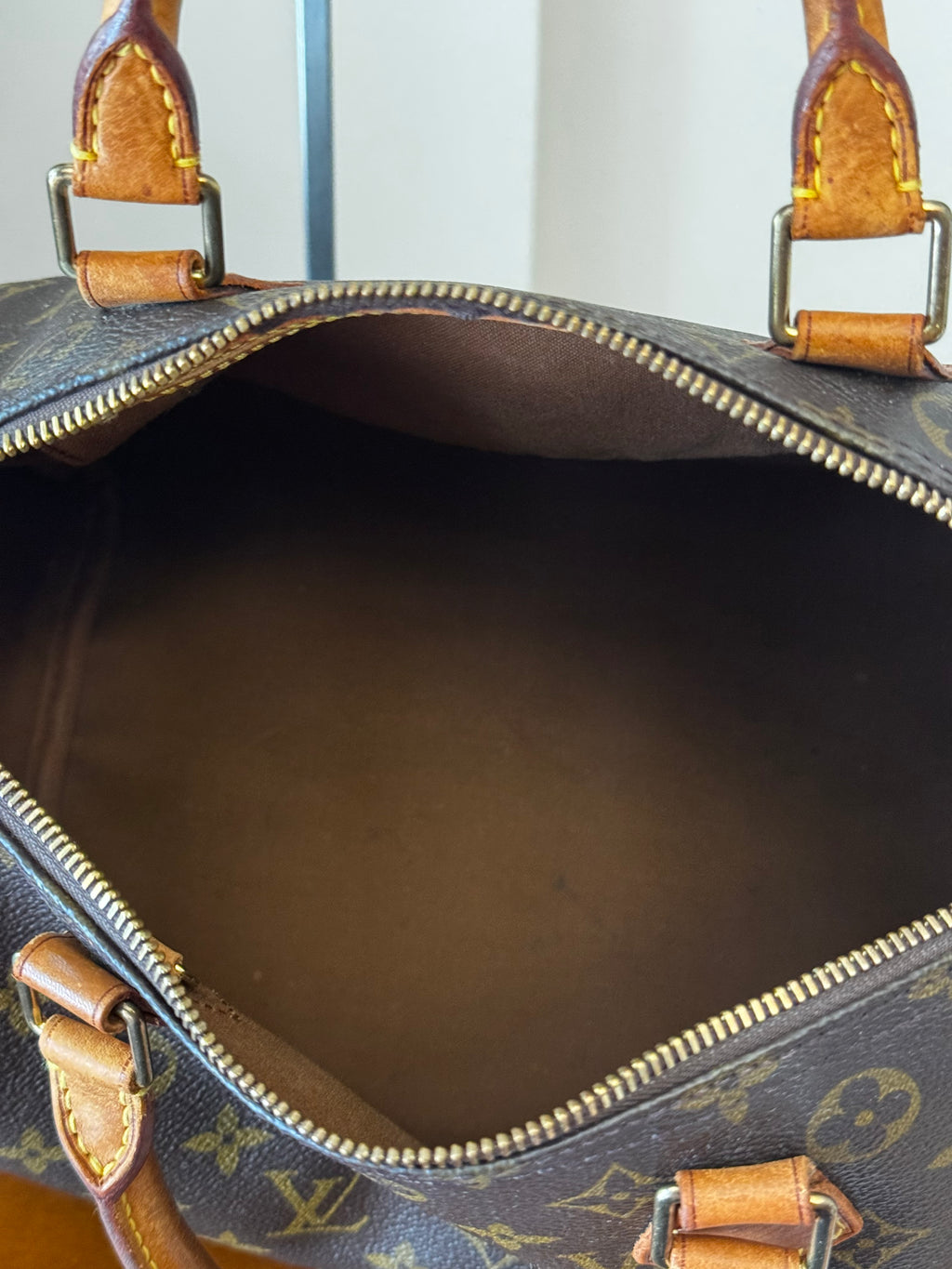 Louis Vuitton Speedy 30